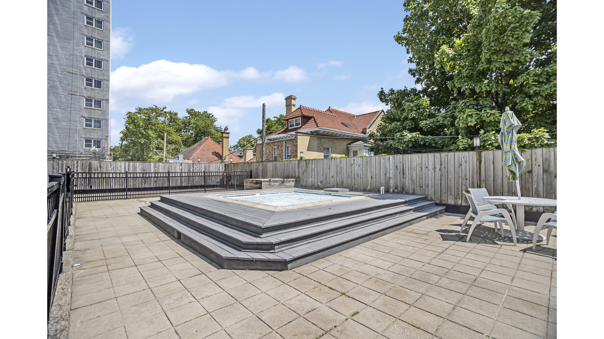 4250 N Marine Drive Unit: 322