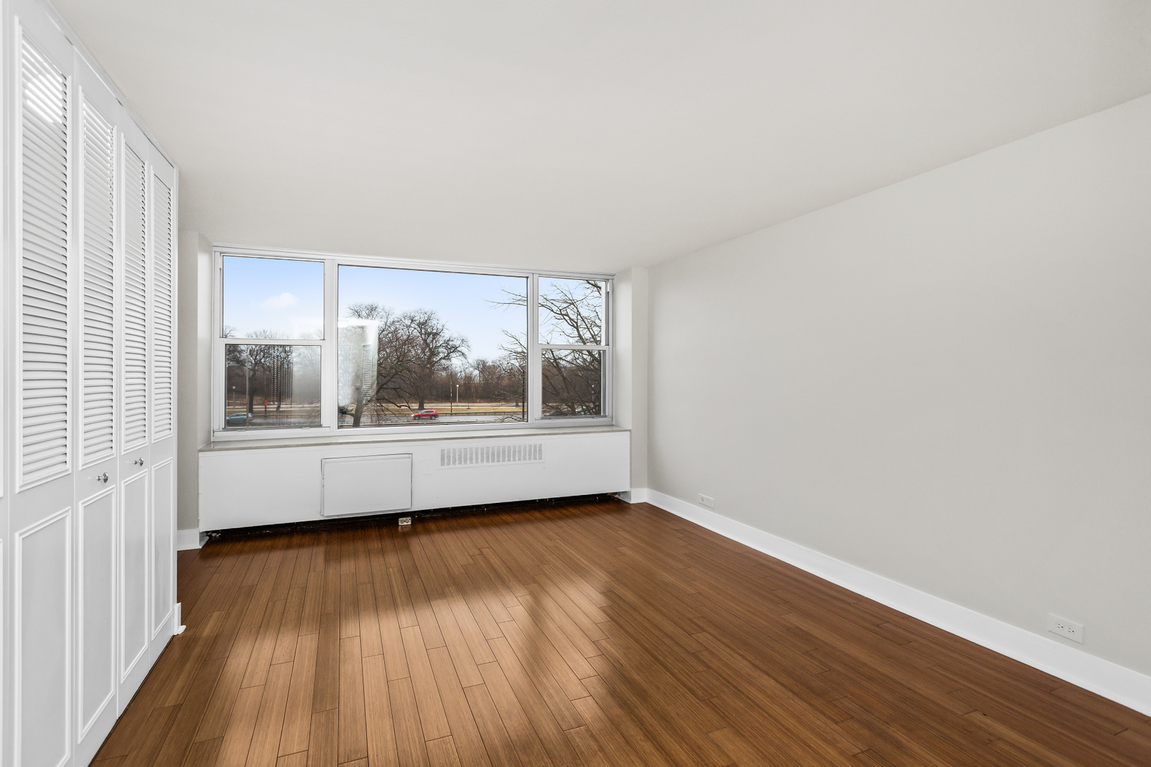 4250 N Marine Drive Unit: 322