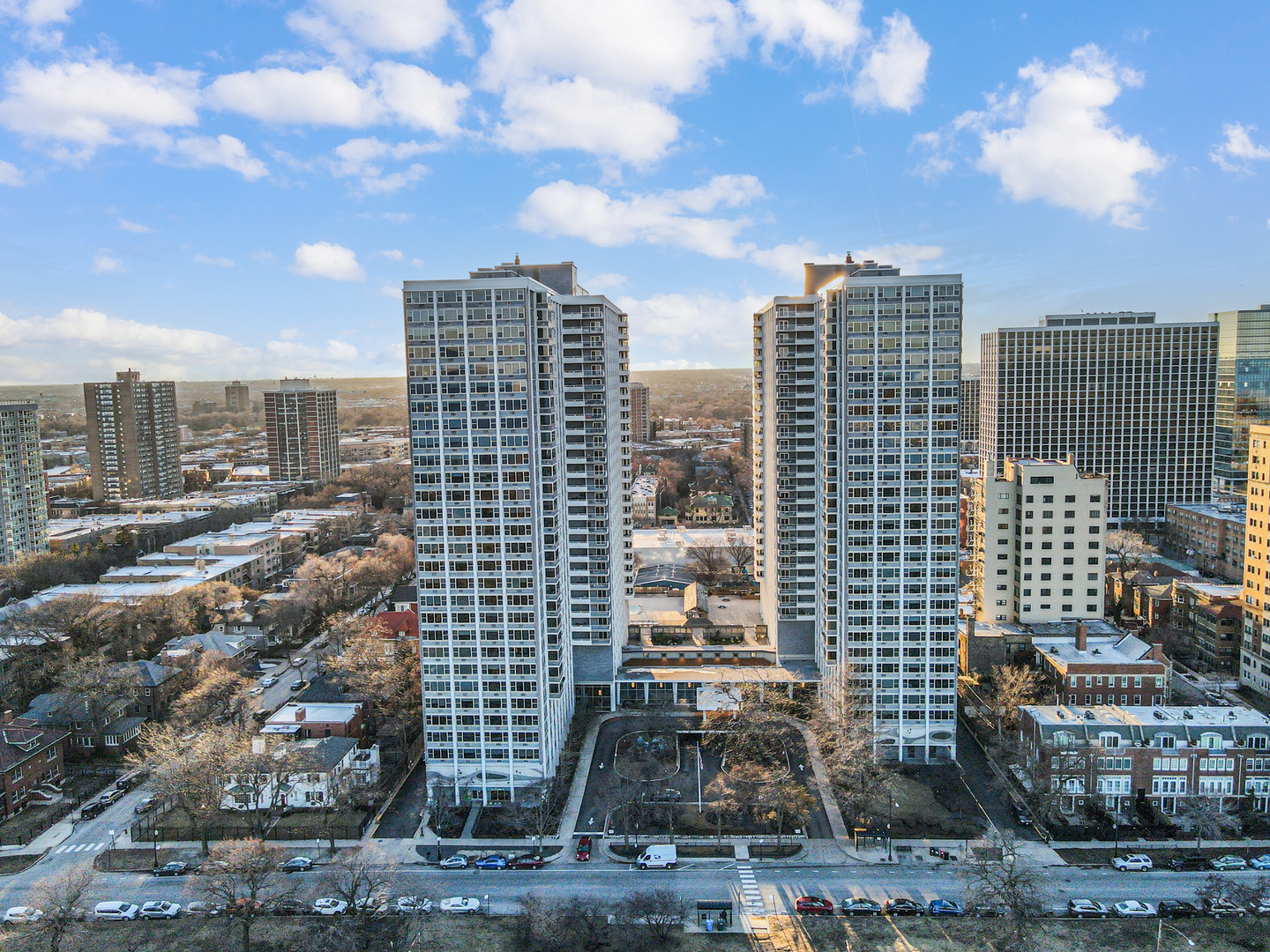 4250 N Marine Drive Unit: 322