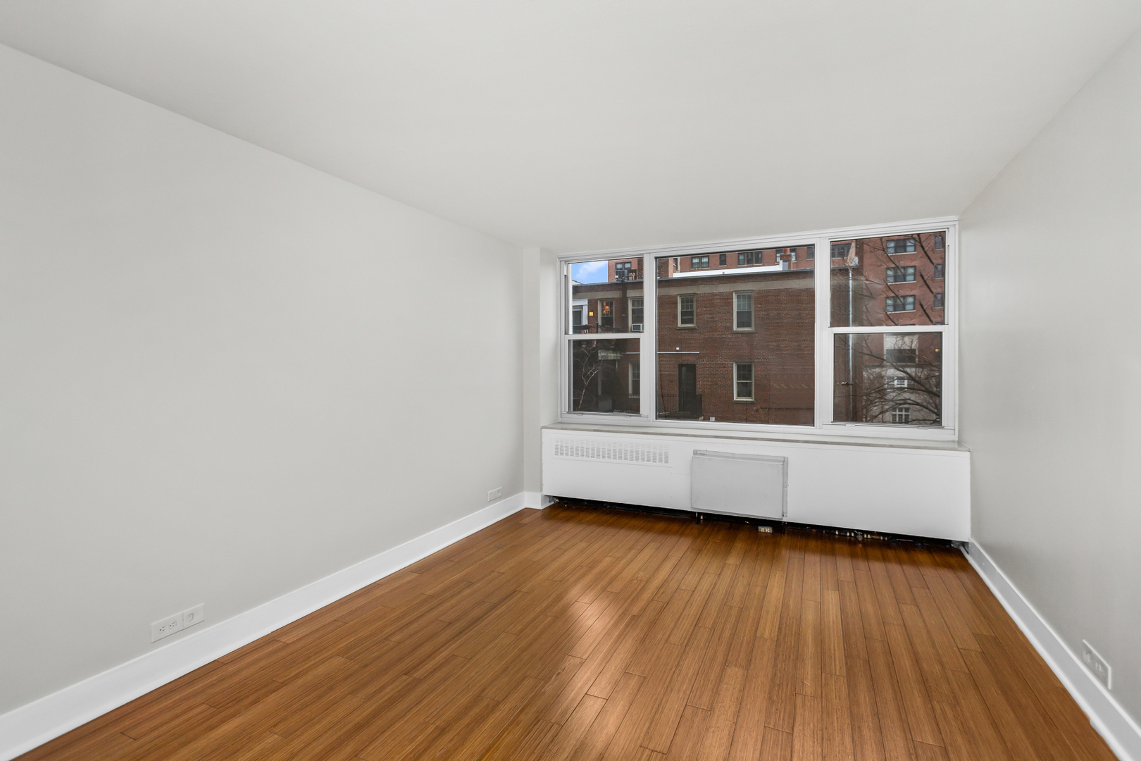 4250 N Marine Drive Unit: 322