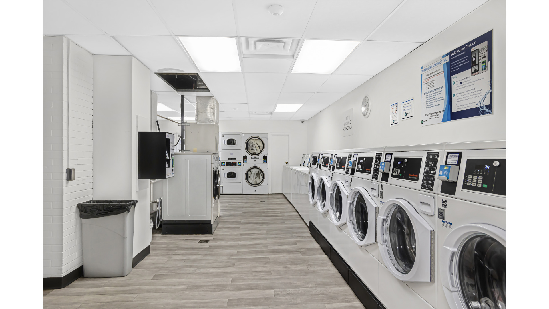 4250 N Marine Drive Unit: 322