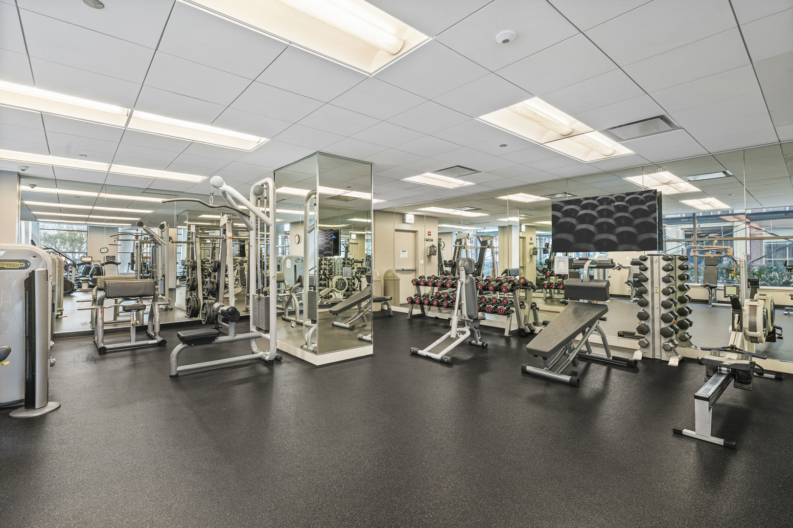 600 N Lake Shore Drive Unit: 2711