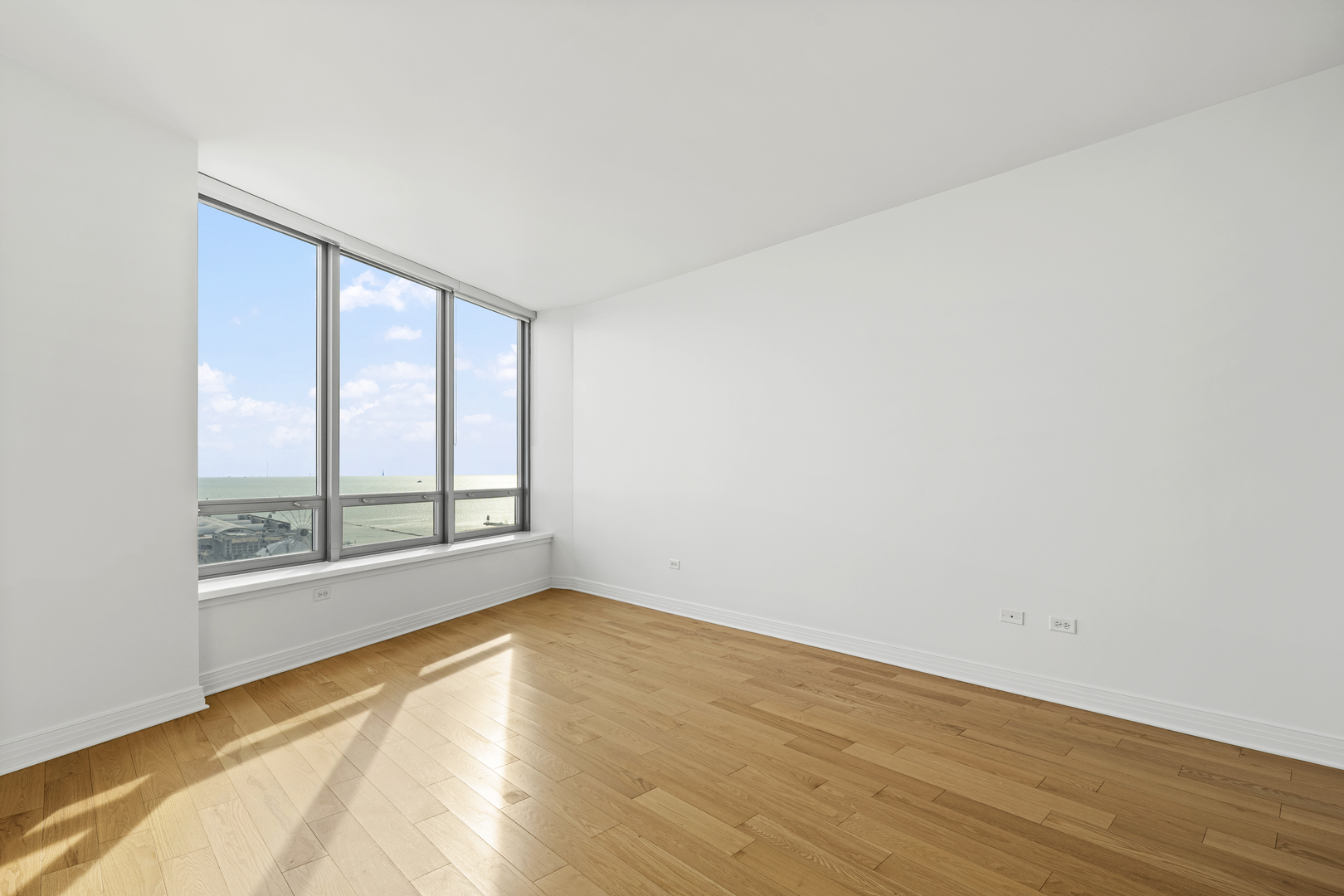 600 N Lake Shore Drive Unit: 2711
