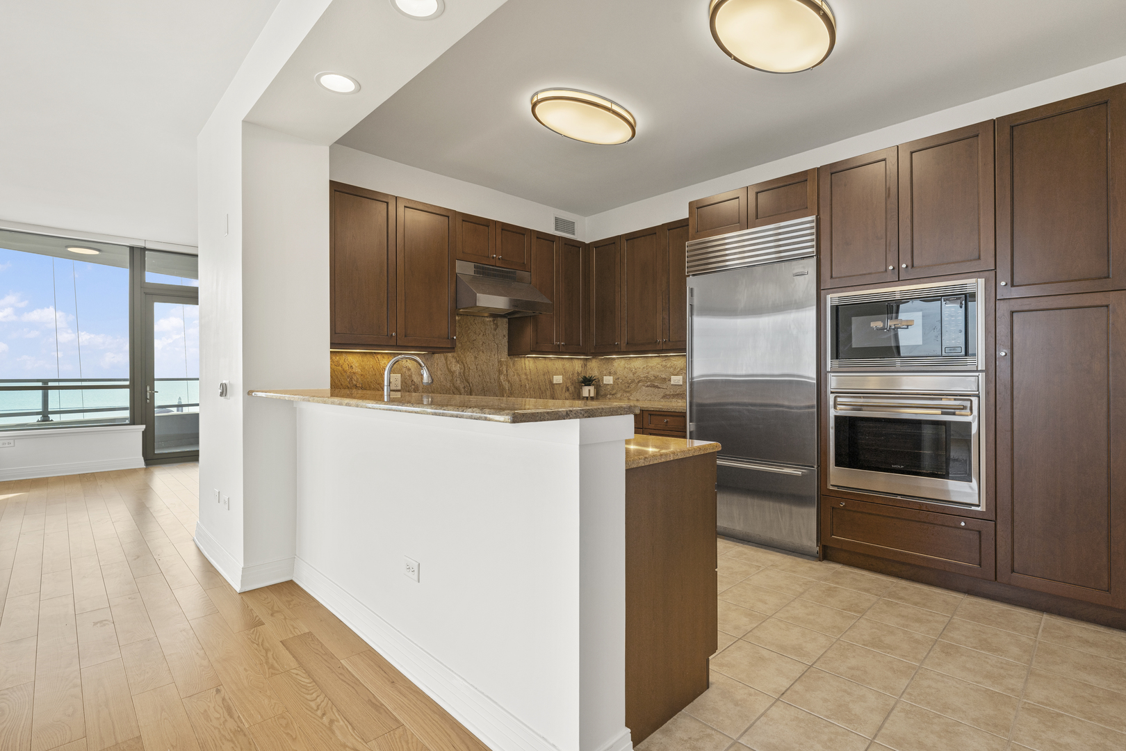 600 N Lake Shore Drive Unit: 2711