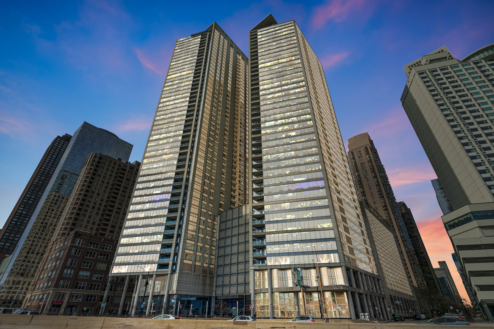 600 N Lake Shore Drive Unit: 2711