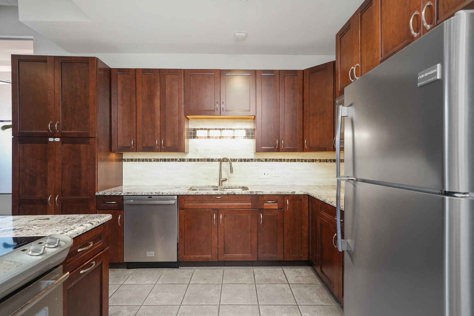2255 N Wayne Avenue Unit: C1