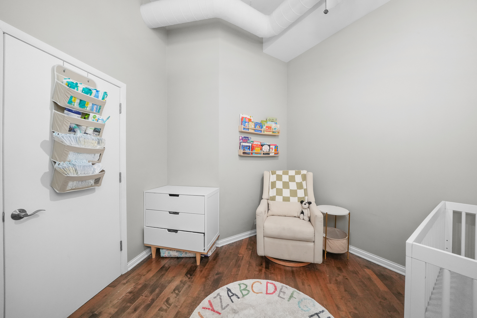 2255 N Wayne Avenue Unit: C1