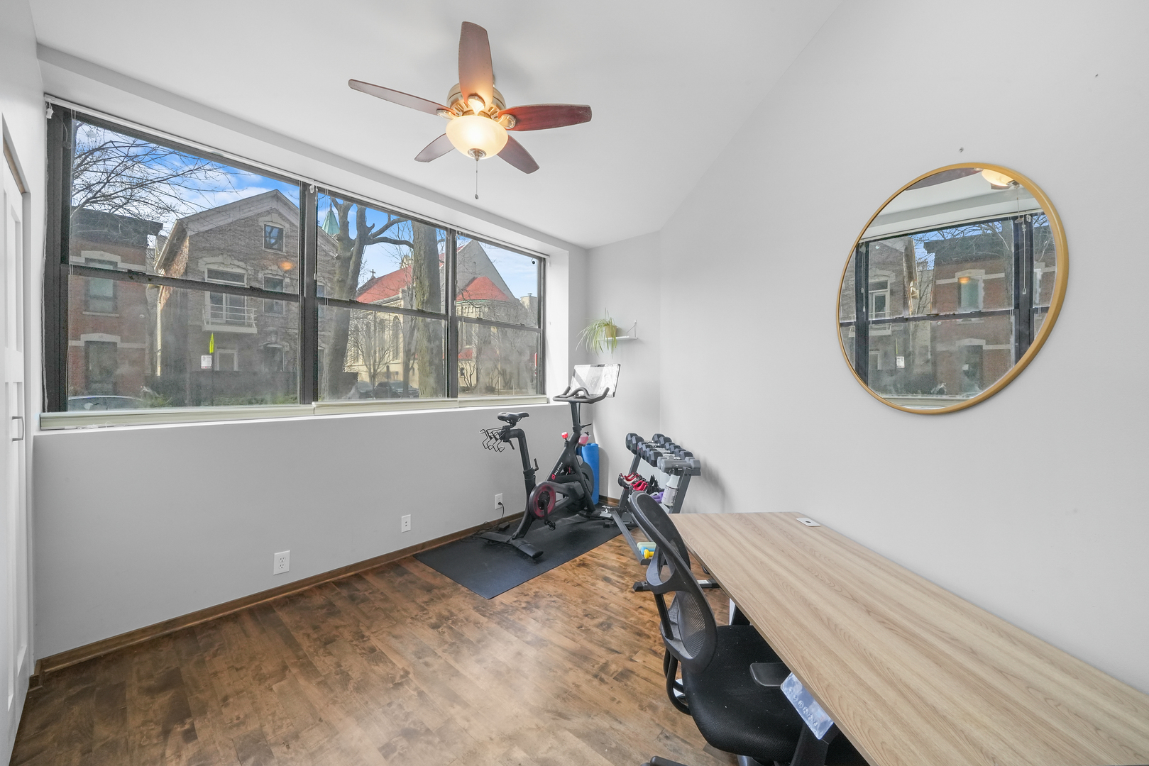 2255 N Wayne Avenue Unit: C1