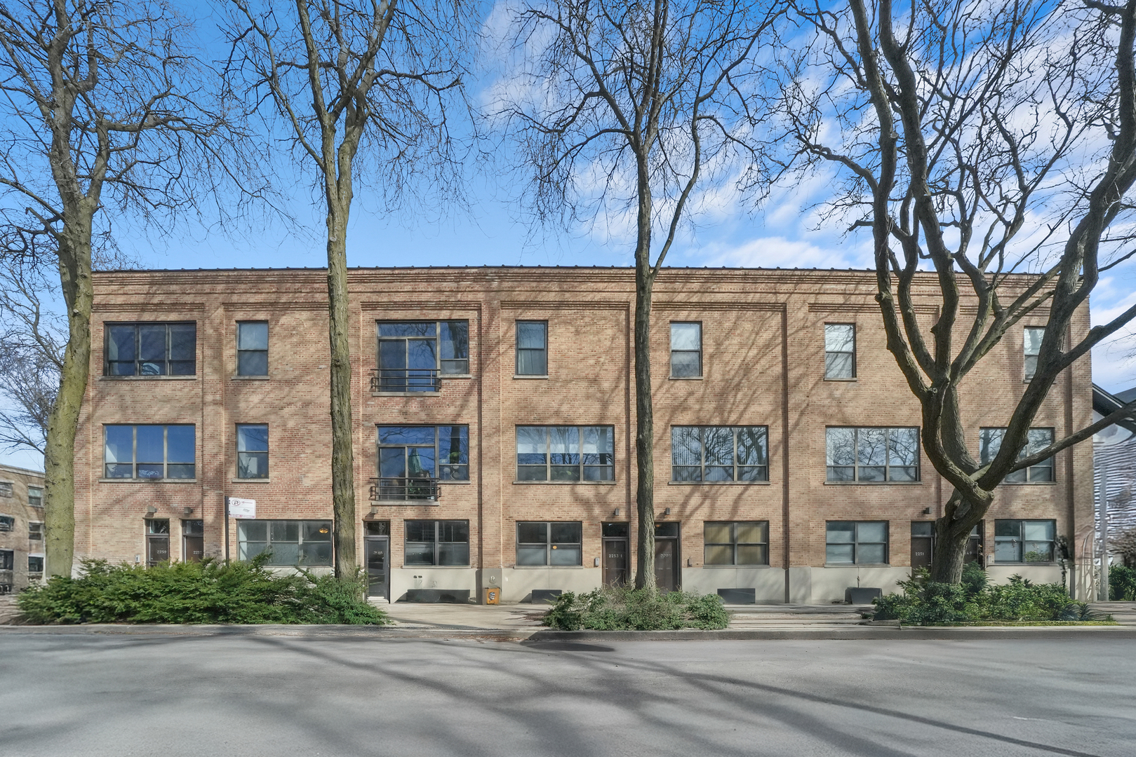 2255 N Wayne Avenue Unit: C1
