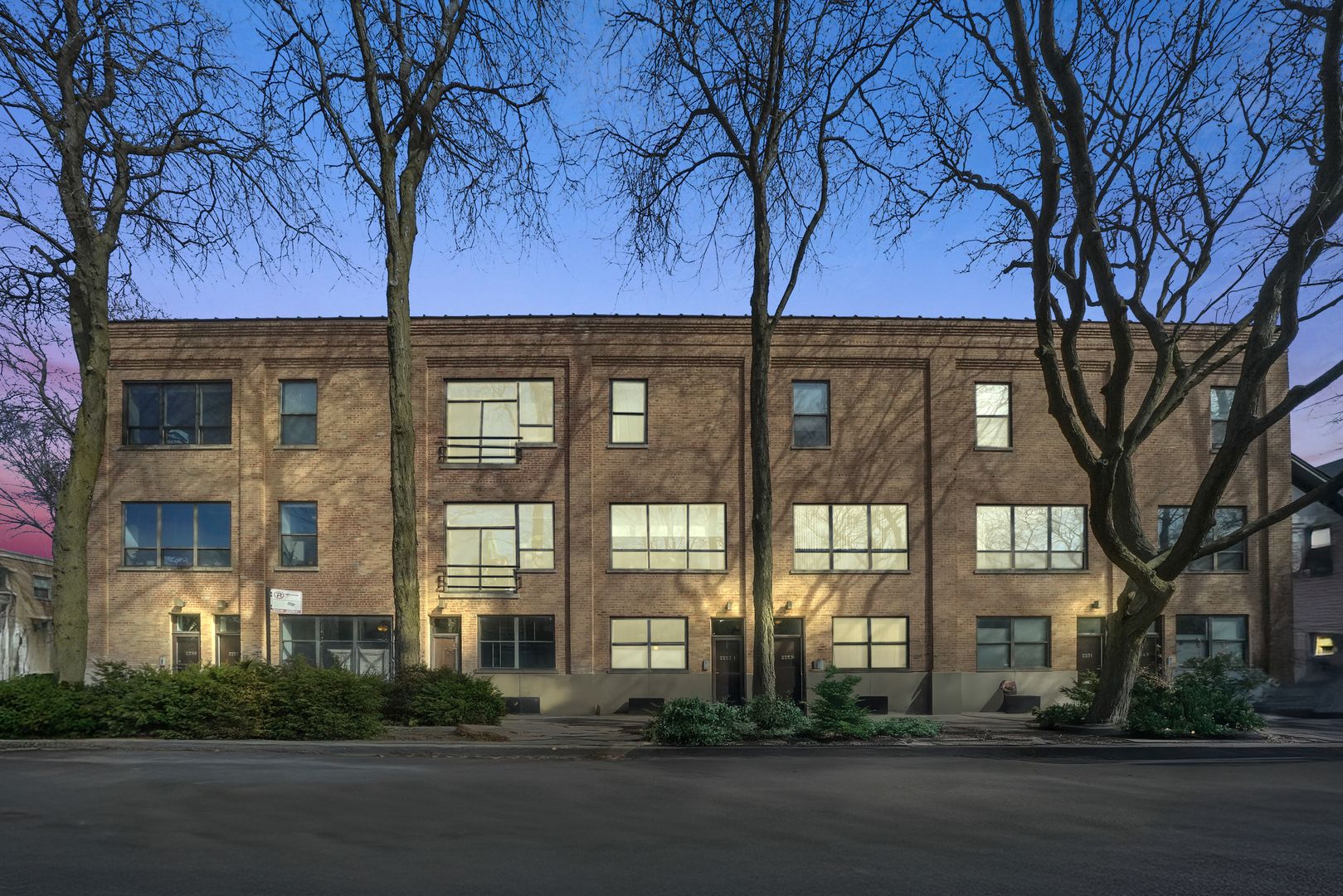 2255 N Wayne Avenue Unit: C1