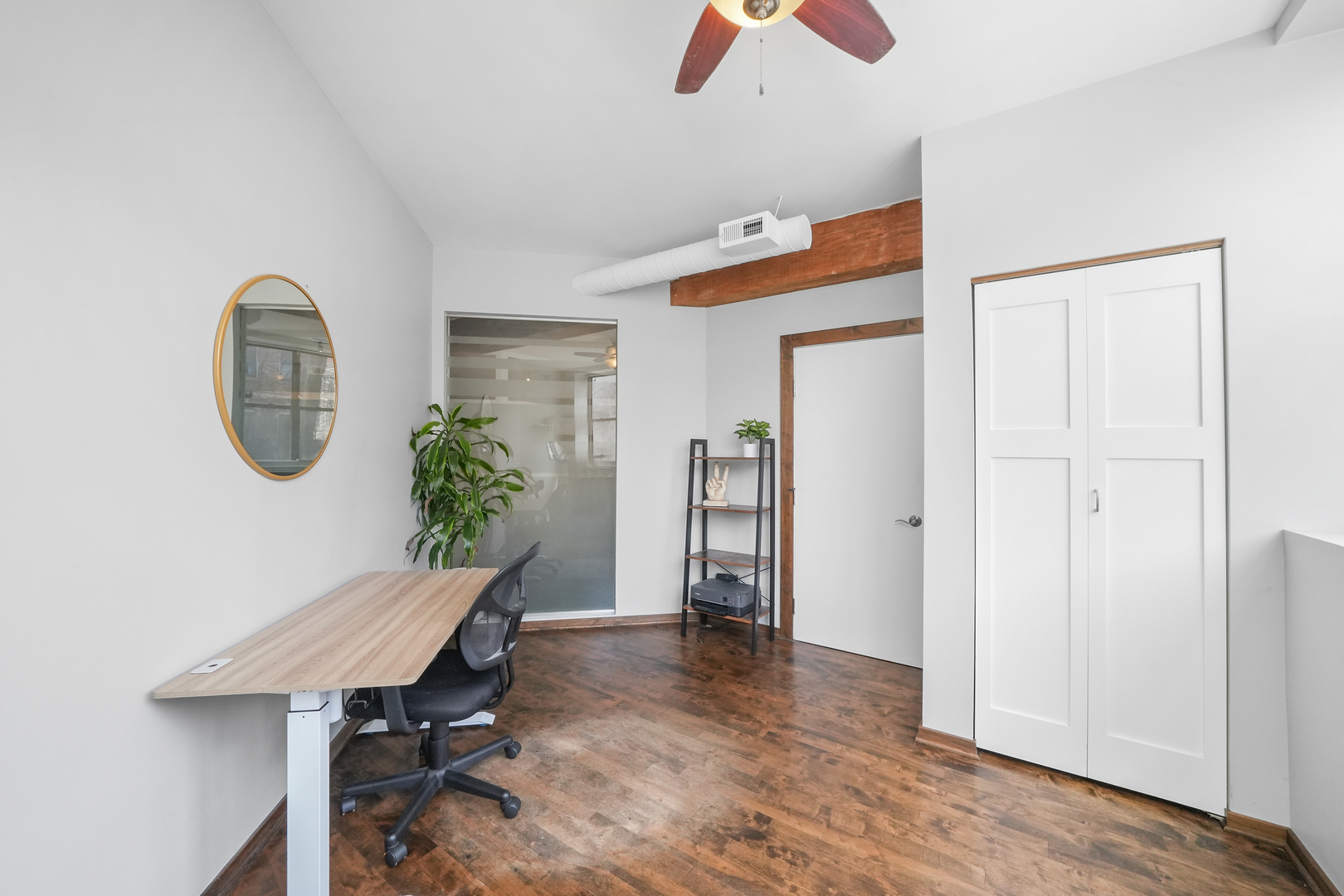 2255 N Wayne Avenue Unit: C1