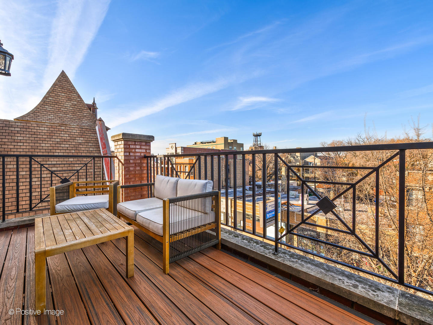 921 W Diversey Parkway Unit: 4