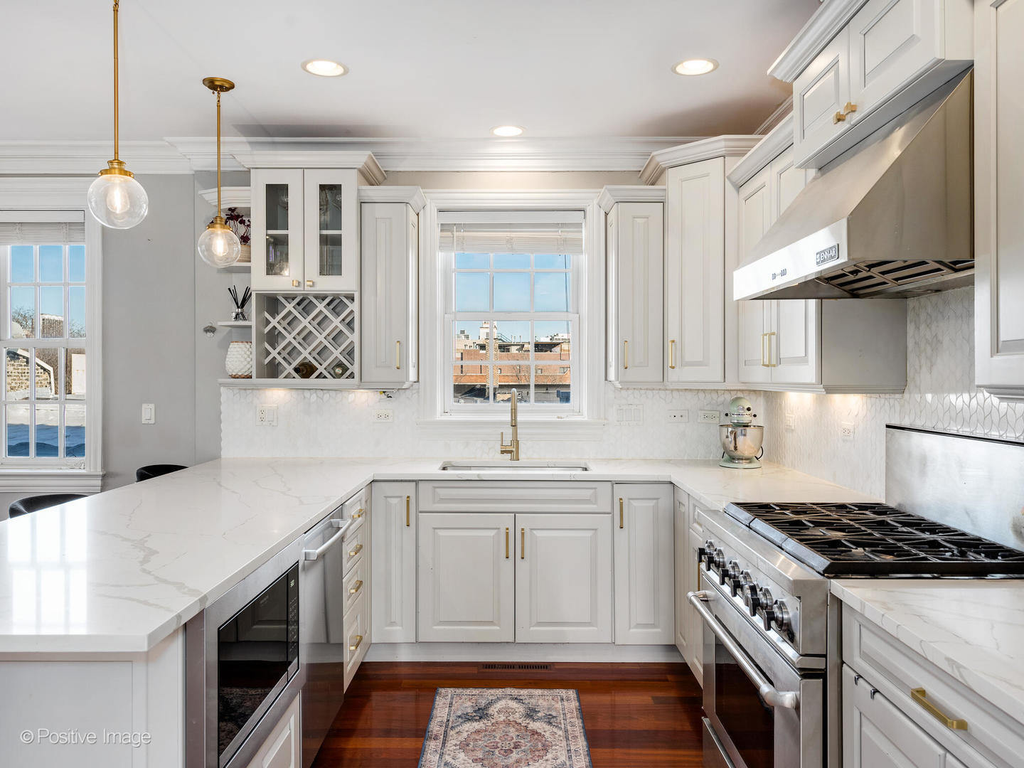 921 W Diversey Parkway Unit: 4