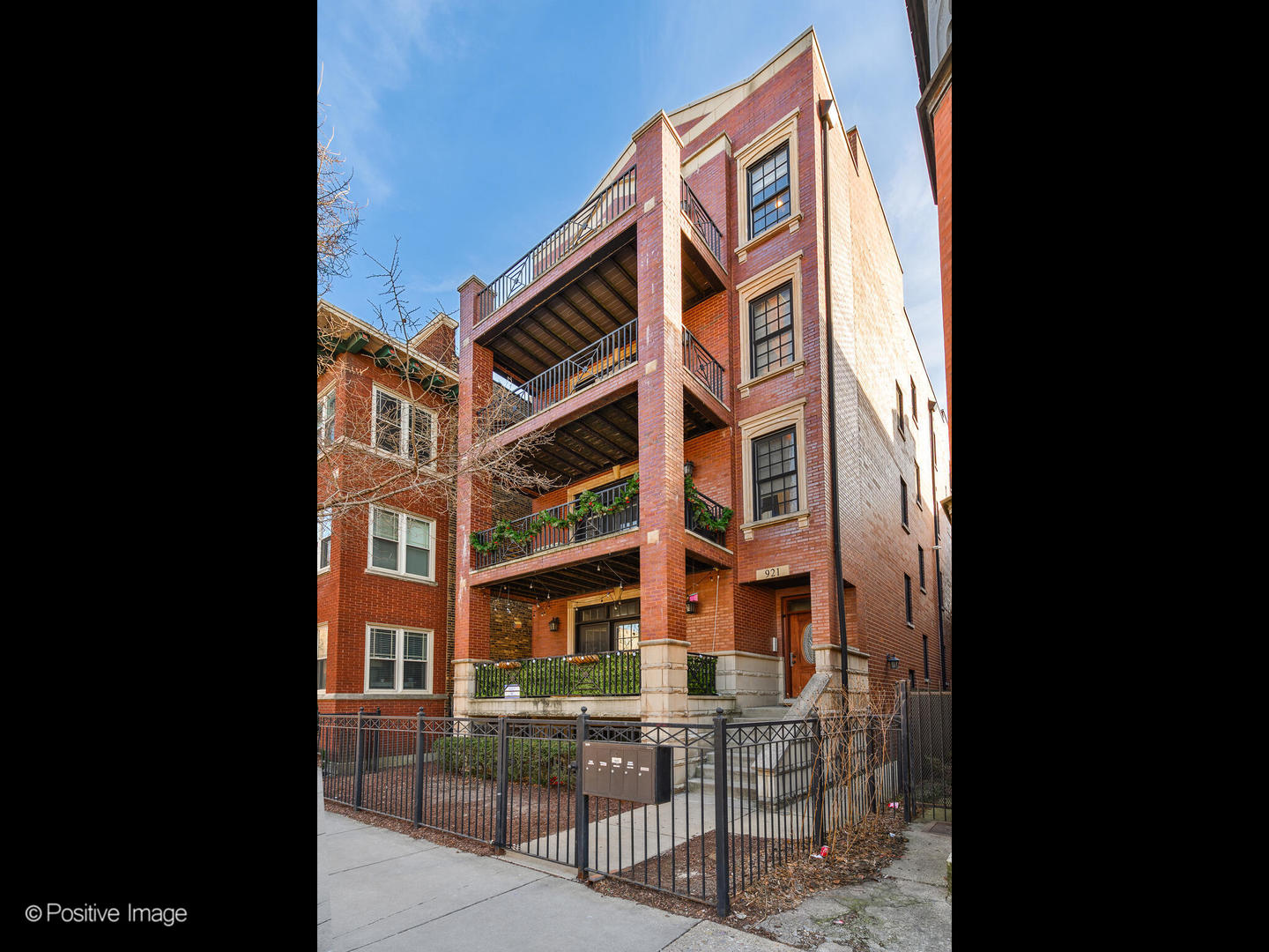 921 W Diversey Parkway Unit: 4