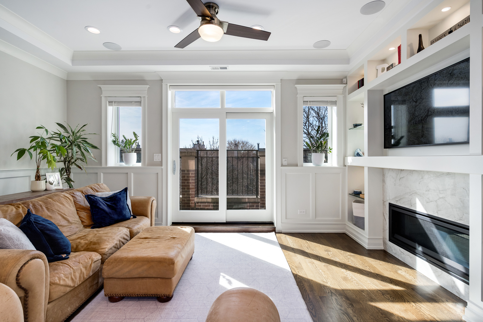 2731 N Southport Avenue Unit: 3