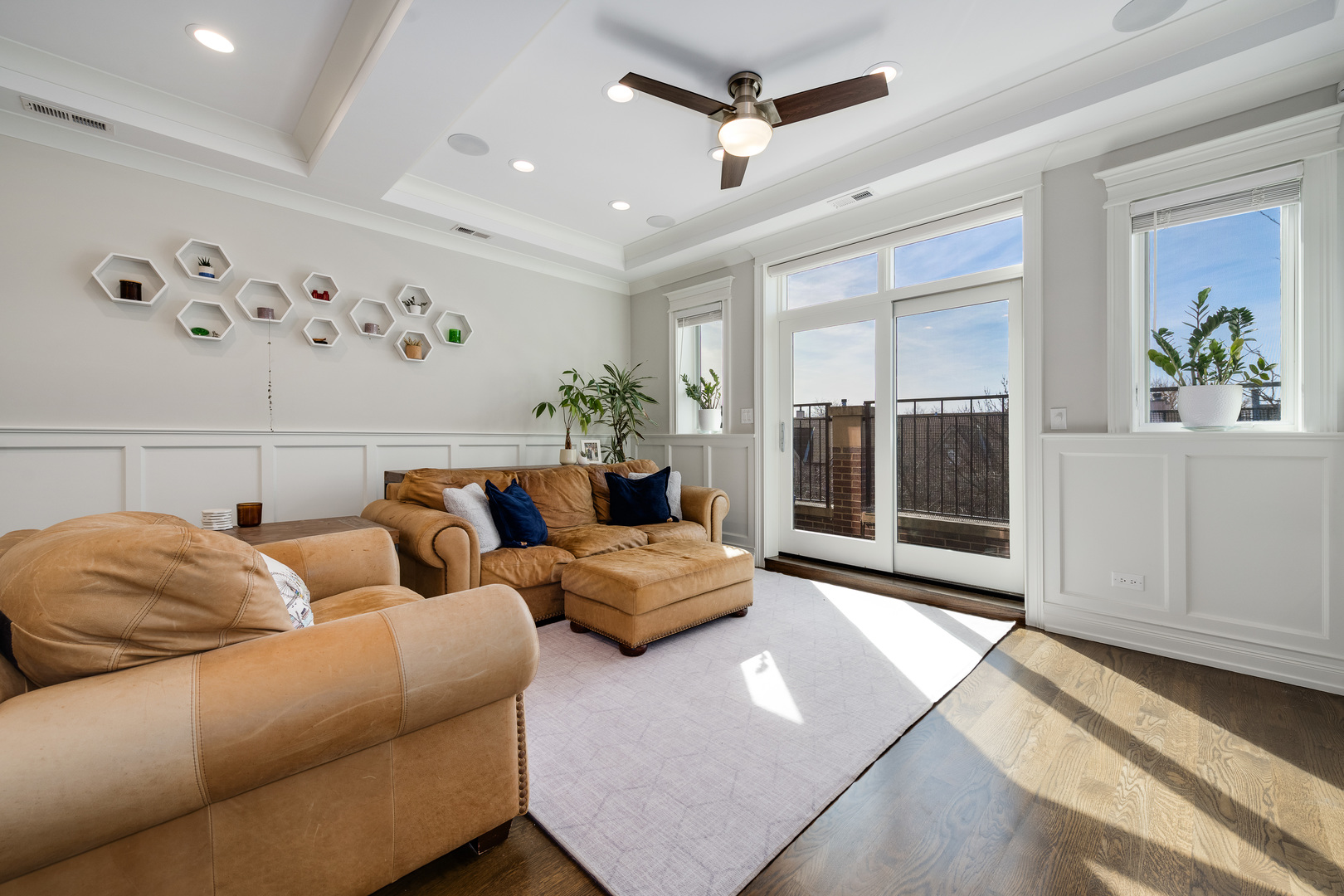 2731 N Southport Avenue Unit: 3