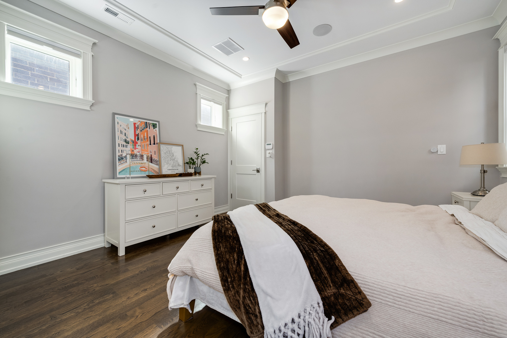 2731 N Southport Avenue Unit: 3