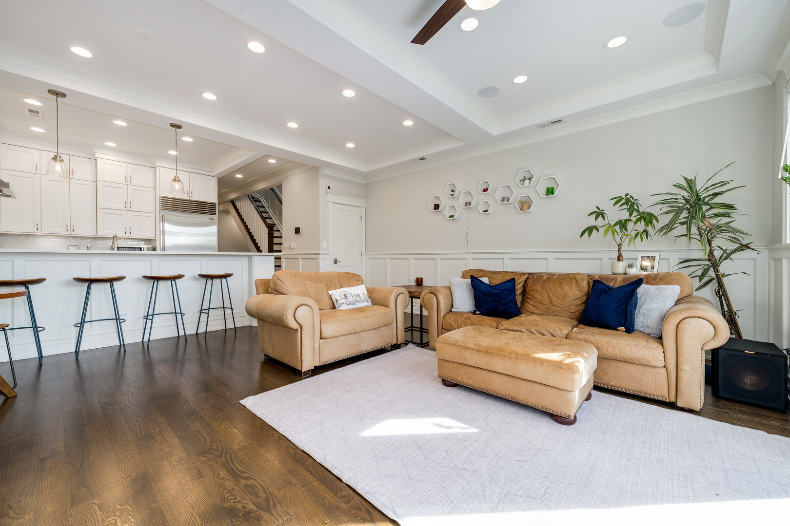 2731 N Southport Avenue Unit: 3