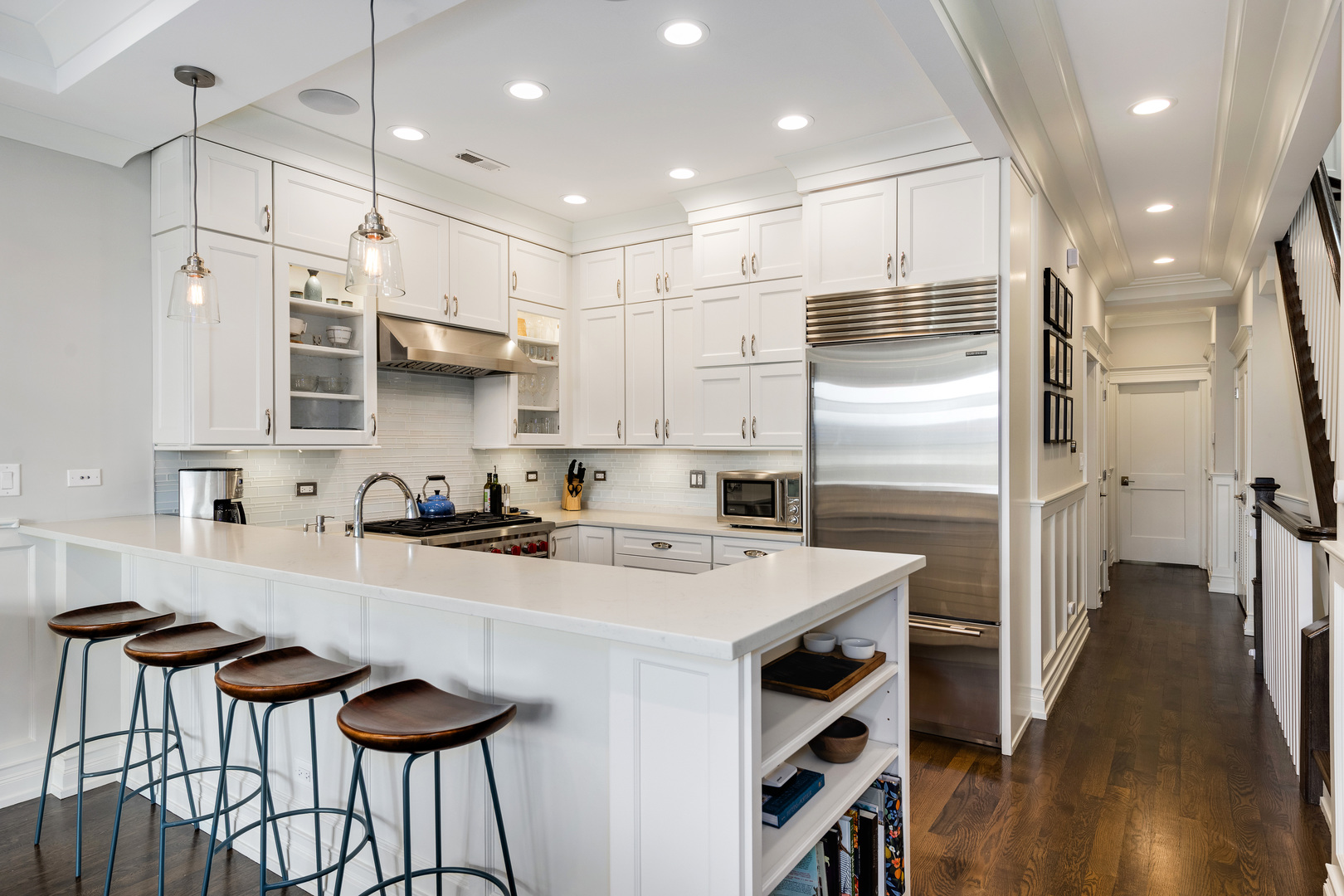 2731 N Southport Avenue Unit: 3