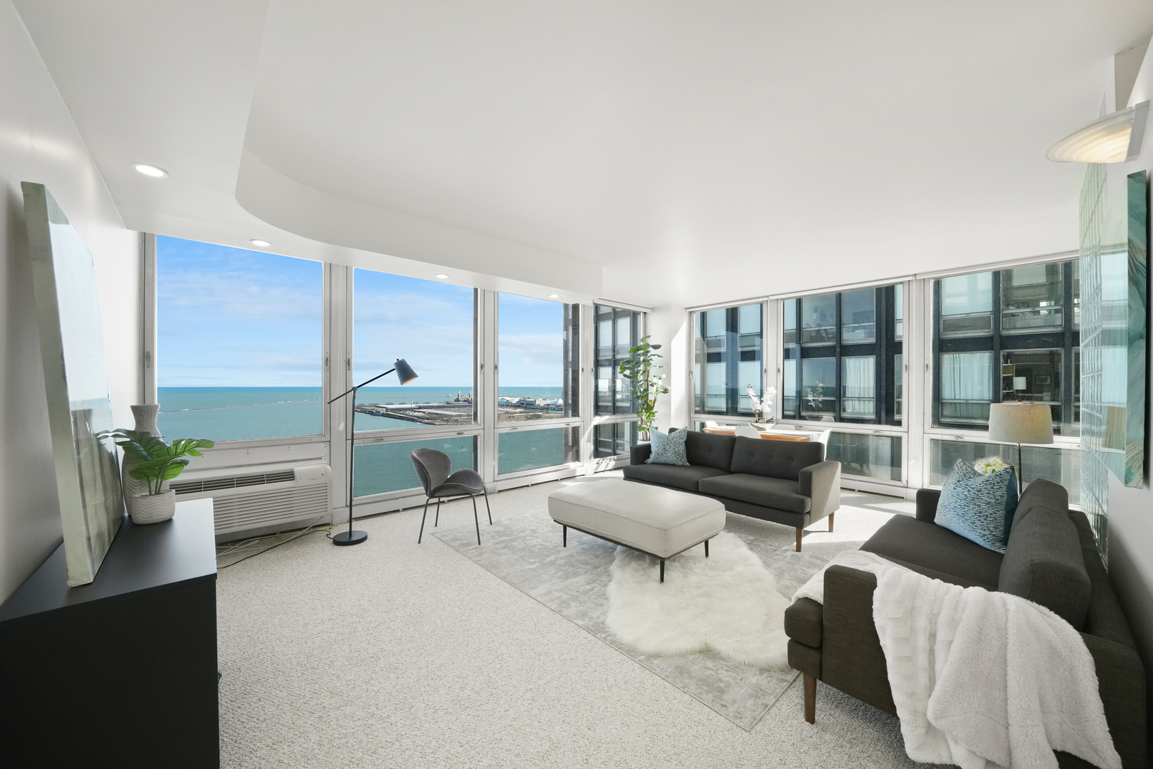 880 N LAKE SHORE Drive Unit: 22D