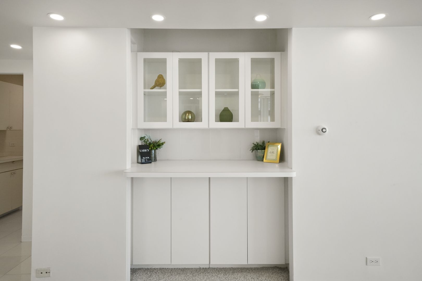 880 N LAKE SHORE Drive Unit: 22D