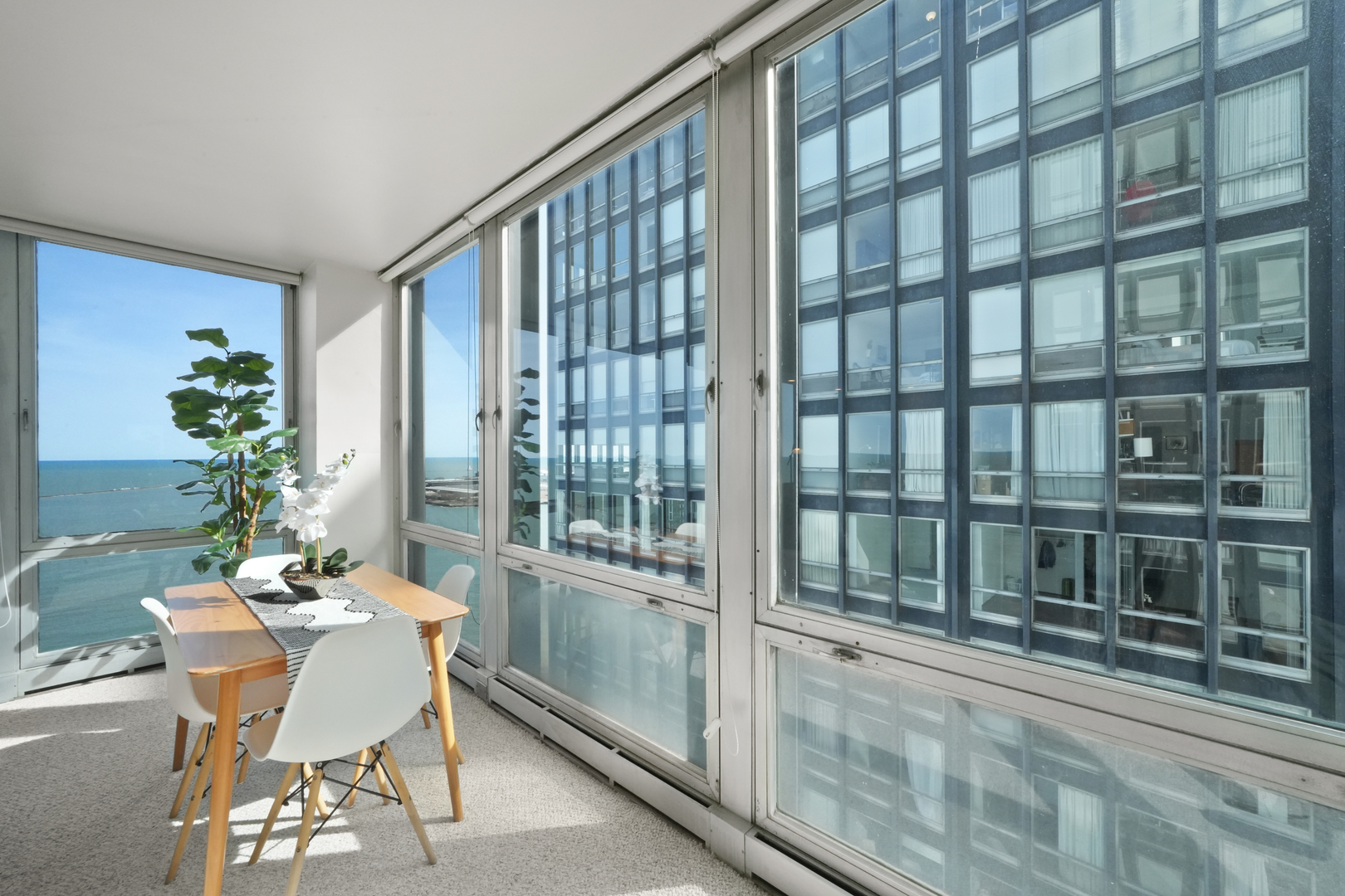 880 N LAKE SHORE Drive Unit: 22D