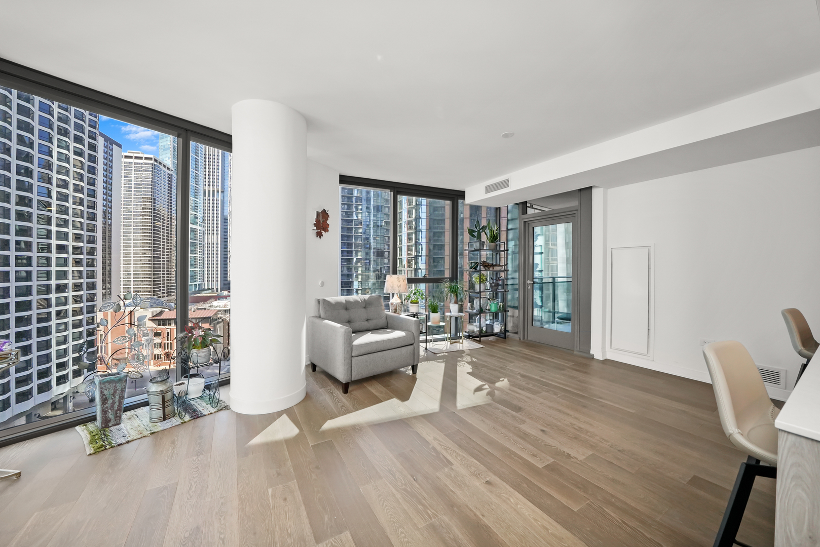 211 N Harbor Drive Unit: 1001