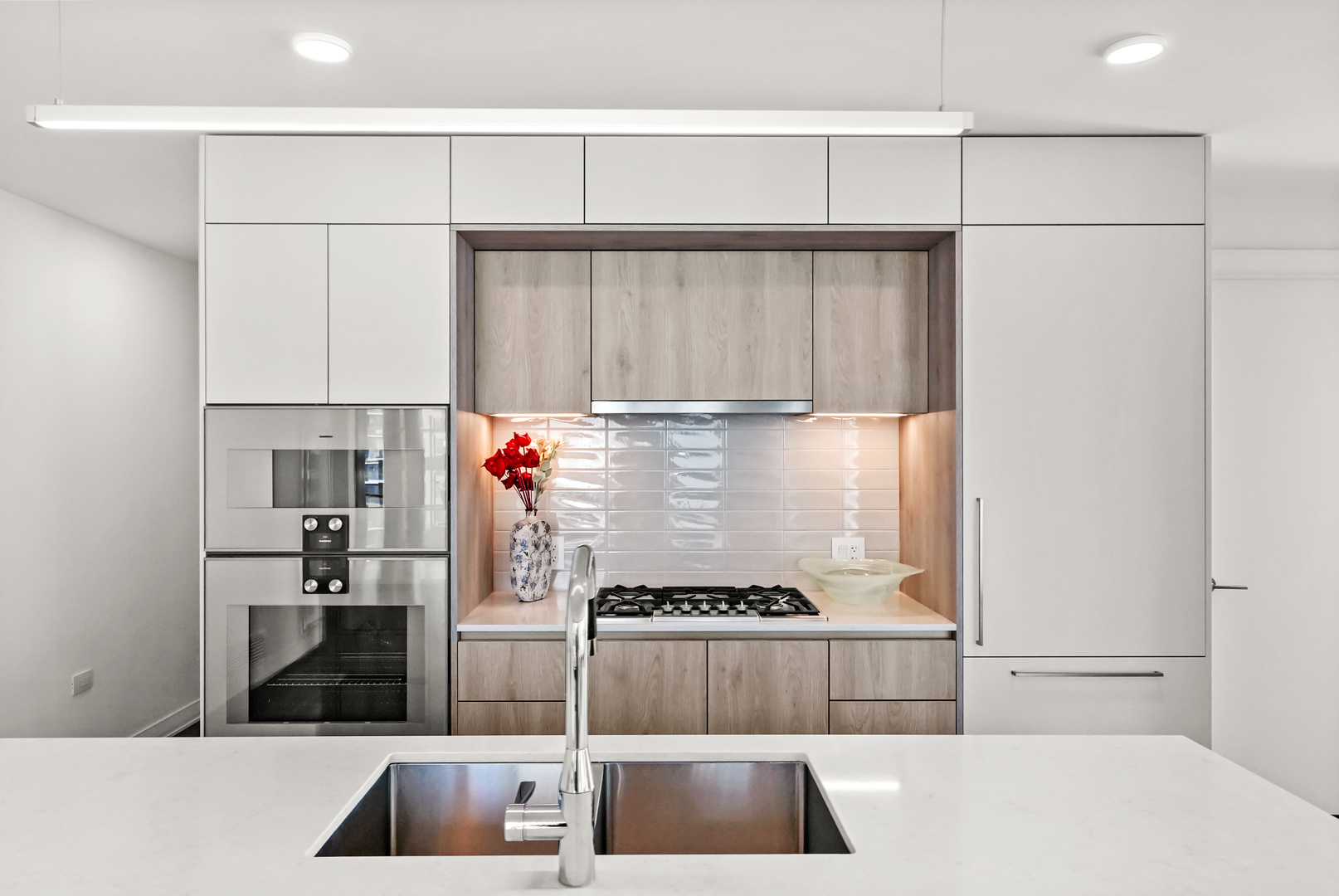 211 N Harbor Drive Unit: 1001