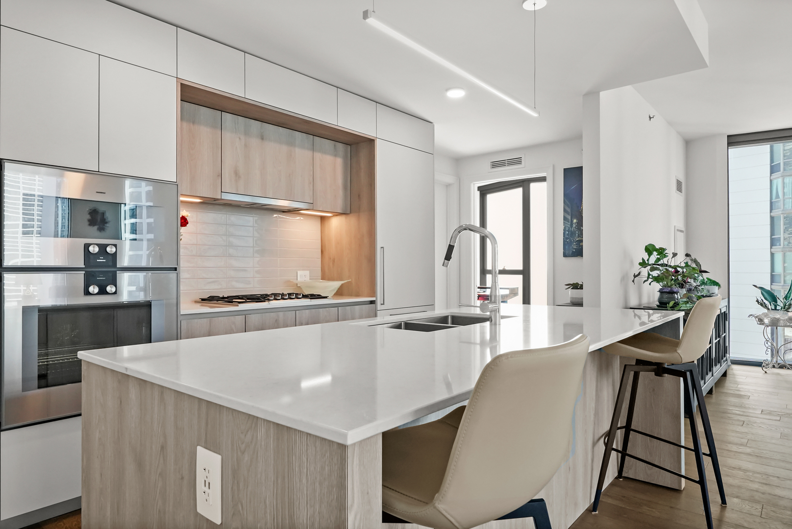 211 N Harbor Drive Unit: 1001