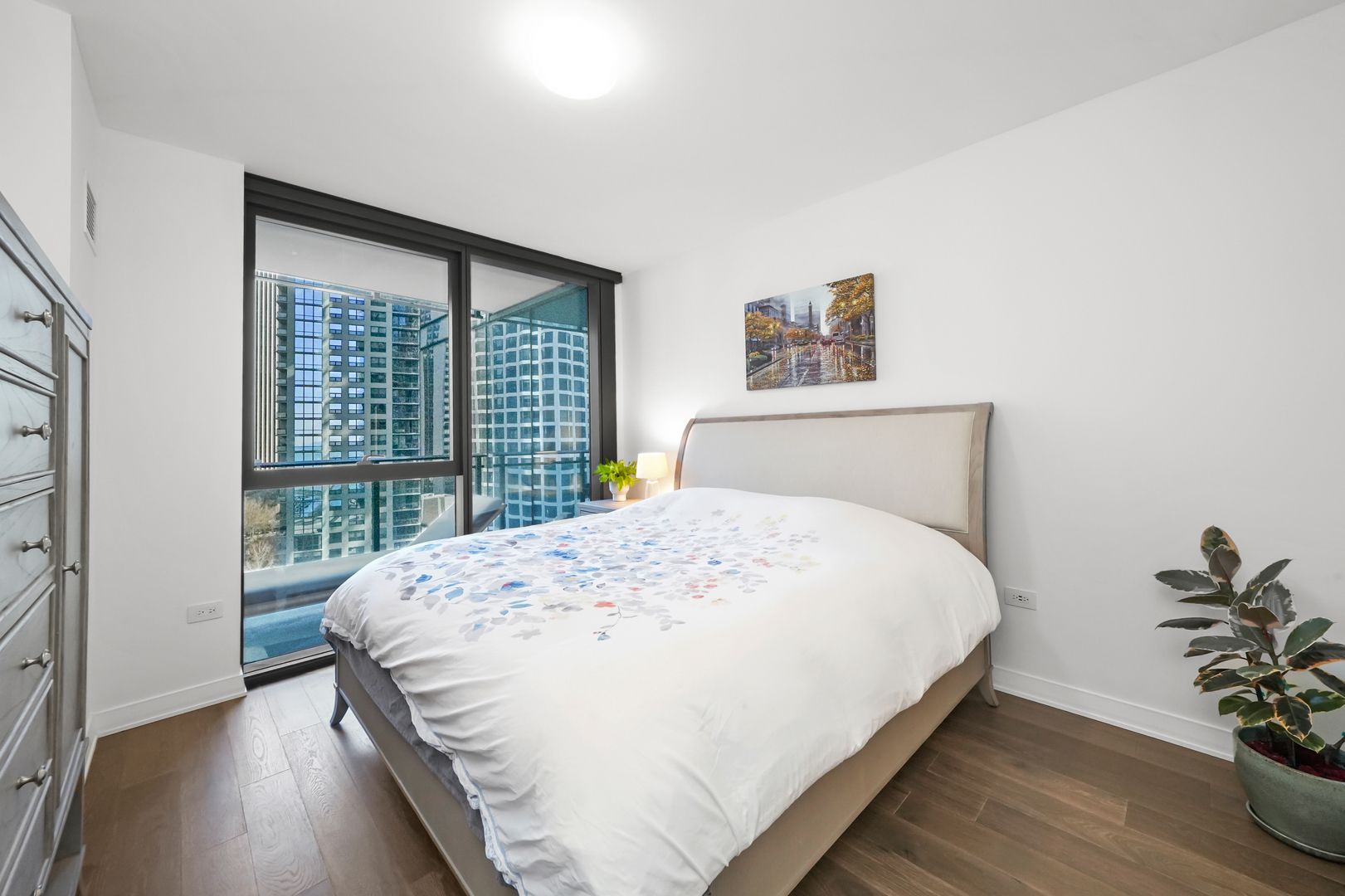 211 N Harbor Drive Unit: 1001