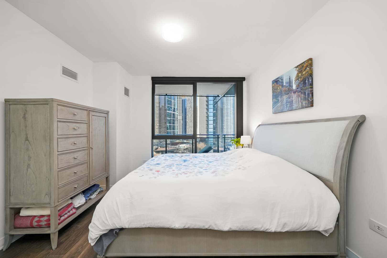 211 N Harbor Drive Unit: 1001