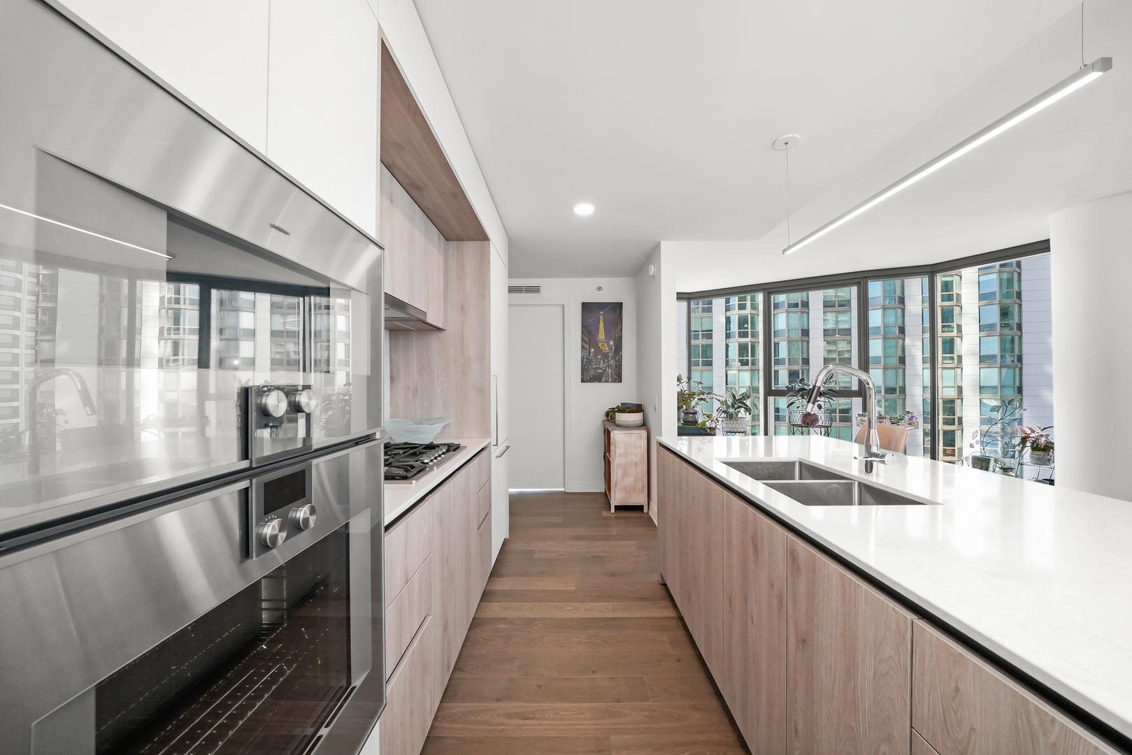 211 N Harbor Drive Unit: 1001