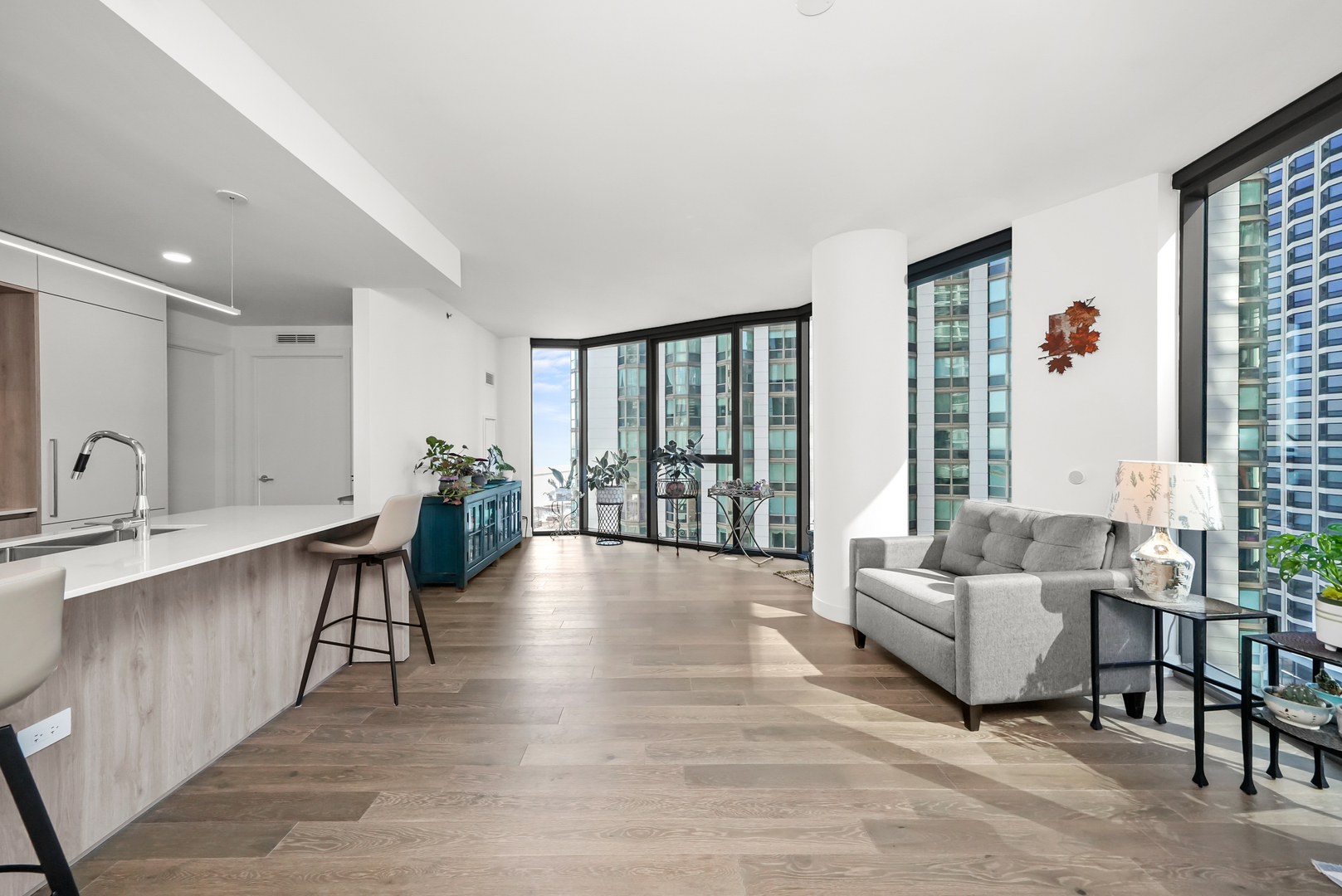 211 N Harbor Drive Unit: 1001
