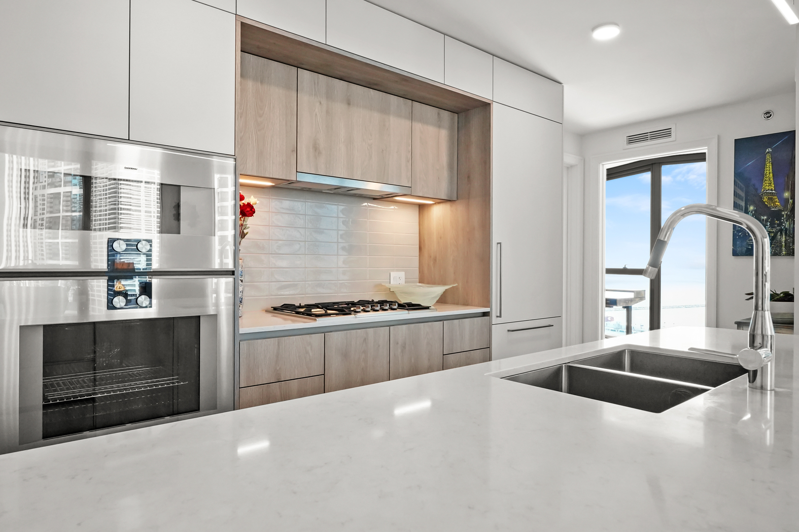 211 N Harbor Drive Unit: 1001