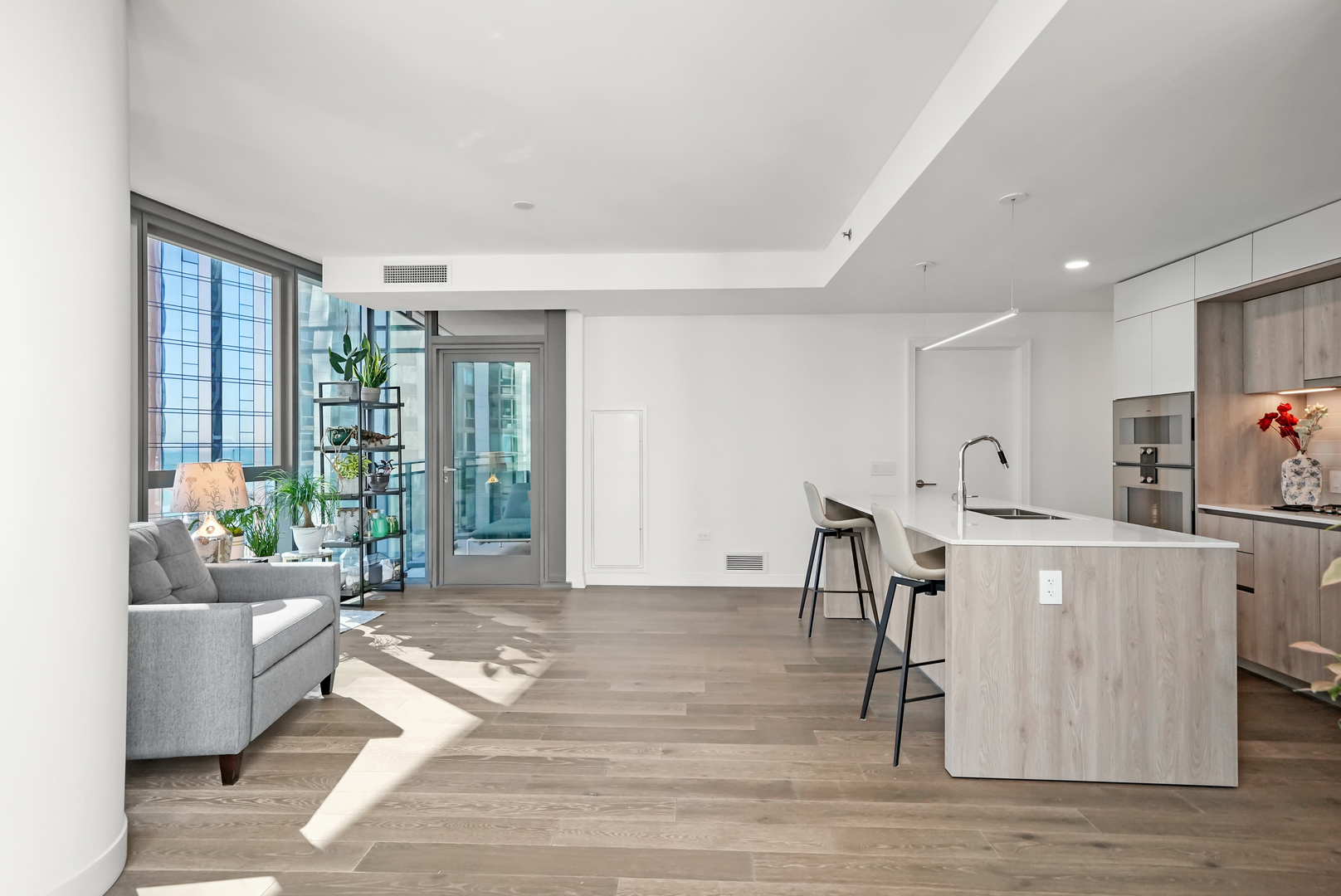 211 N Harbor Drive Unit: 1001