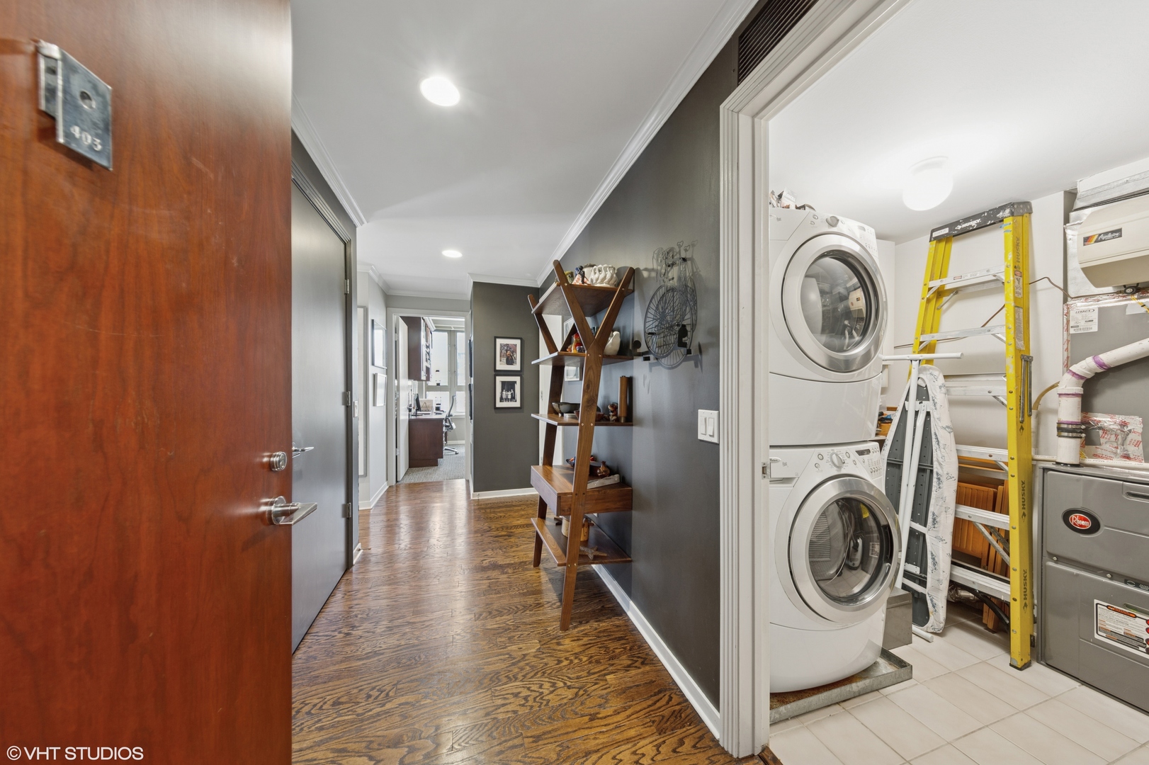 400 N Clinton Street Unit: 403