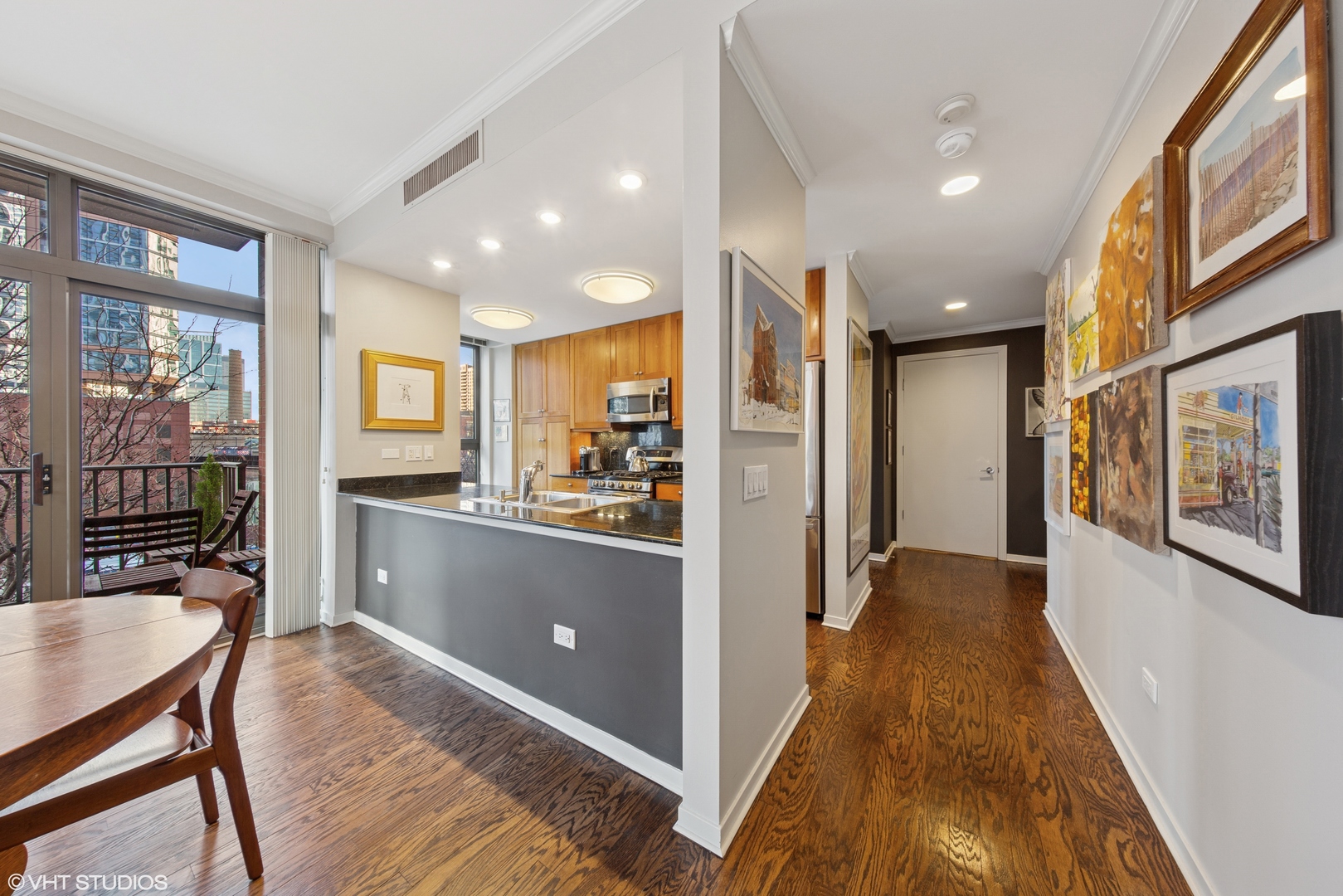 400 N Clinton Street Unit: 403