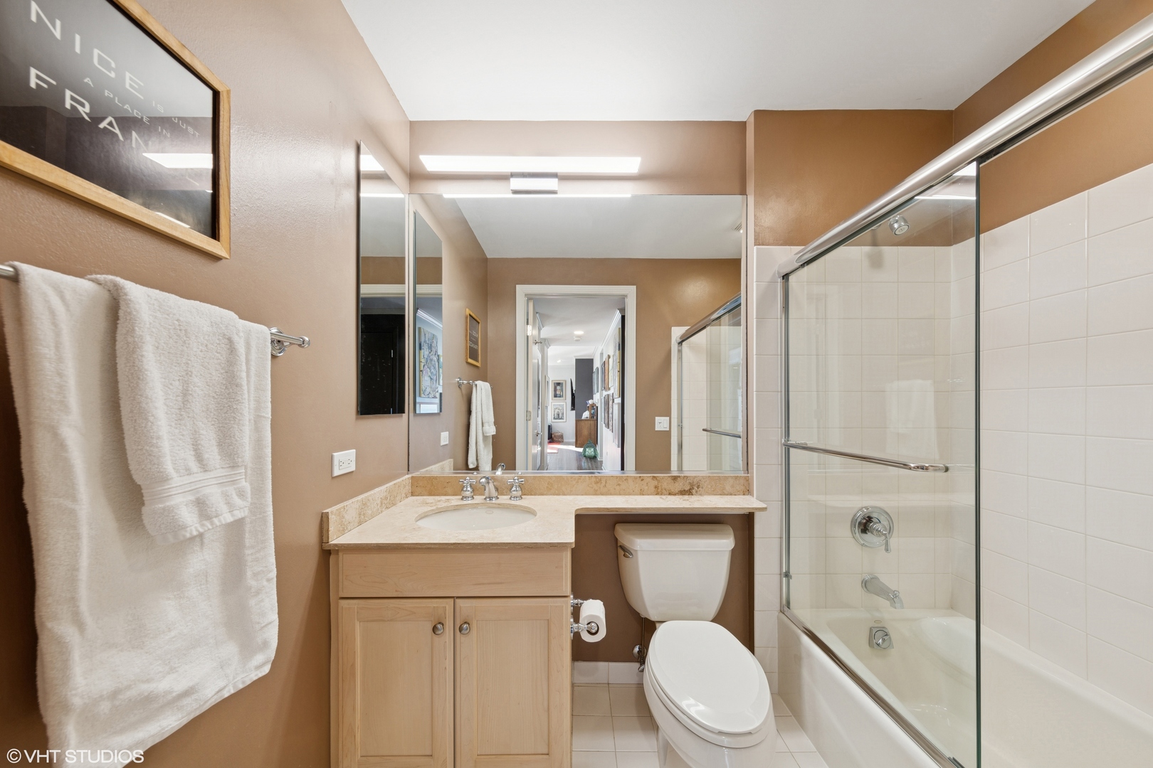 400 N Clinton Street Unit: 403