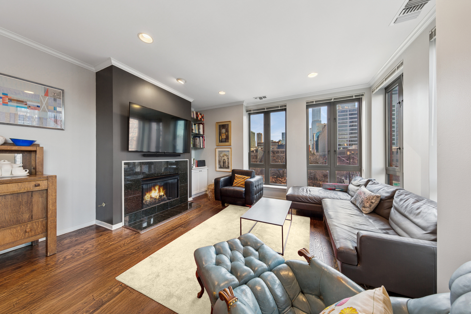 400 N Clinton Street Unit: 403