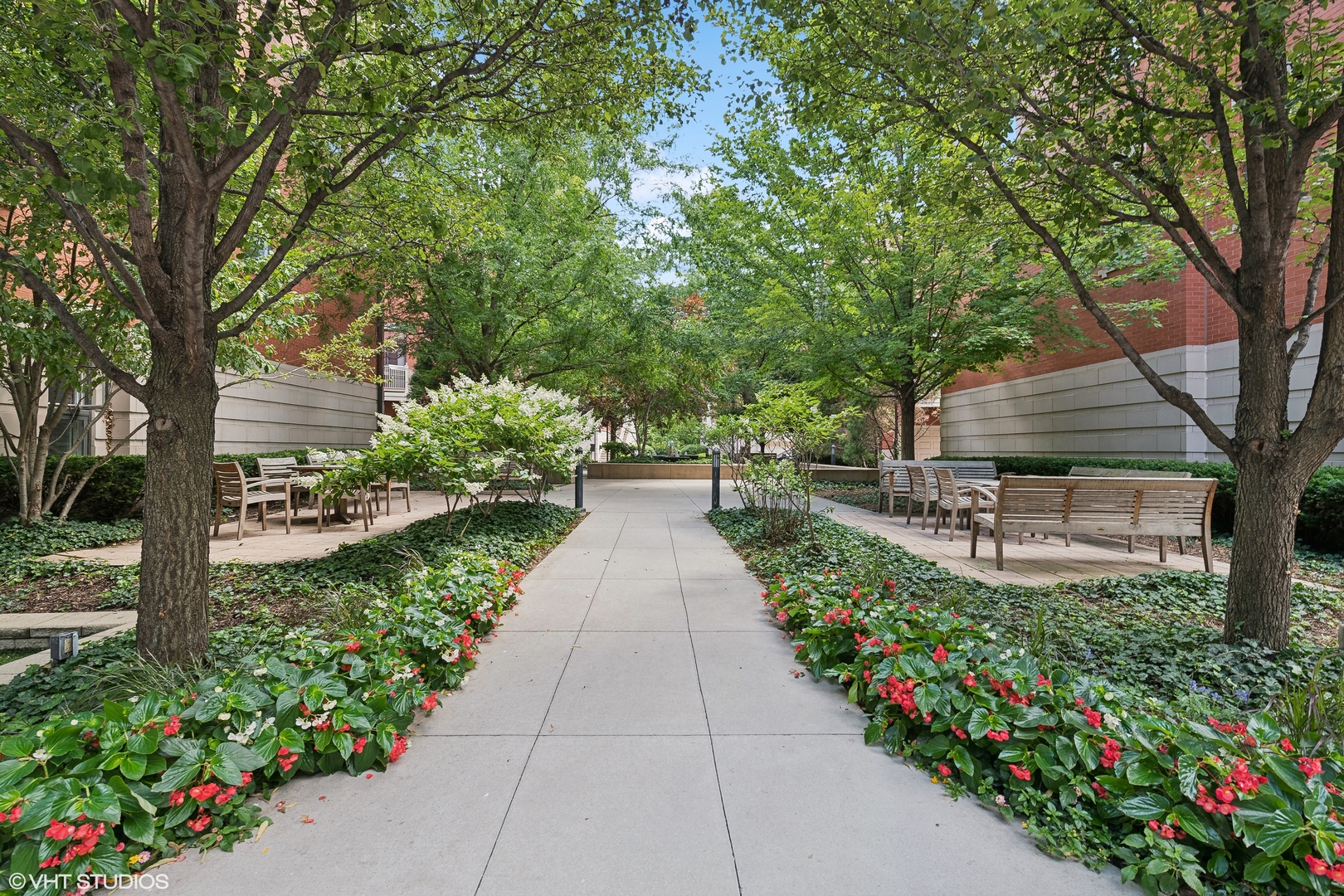 400 N Clinton Street Unit: 403