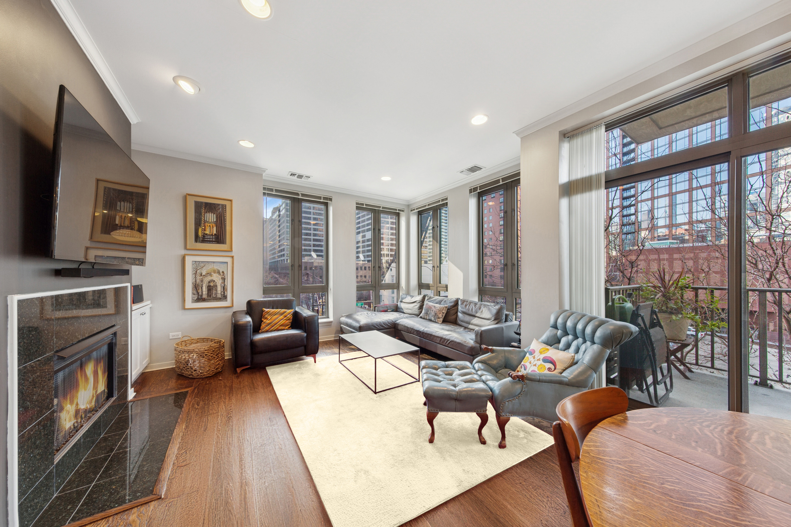 400 N Clinton Street Unit: 403