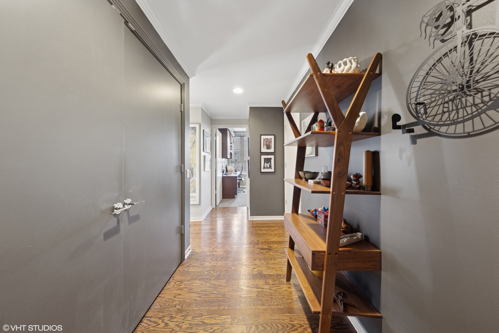 400 N Clinton Street Unit: 403