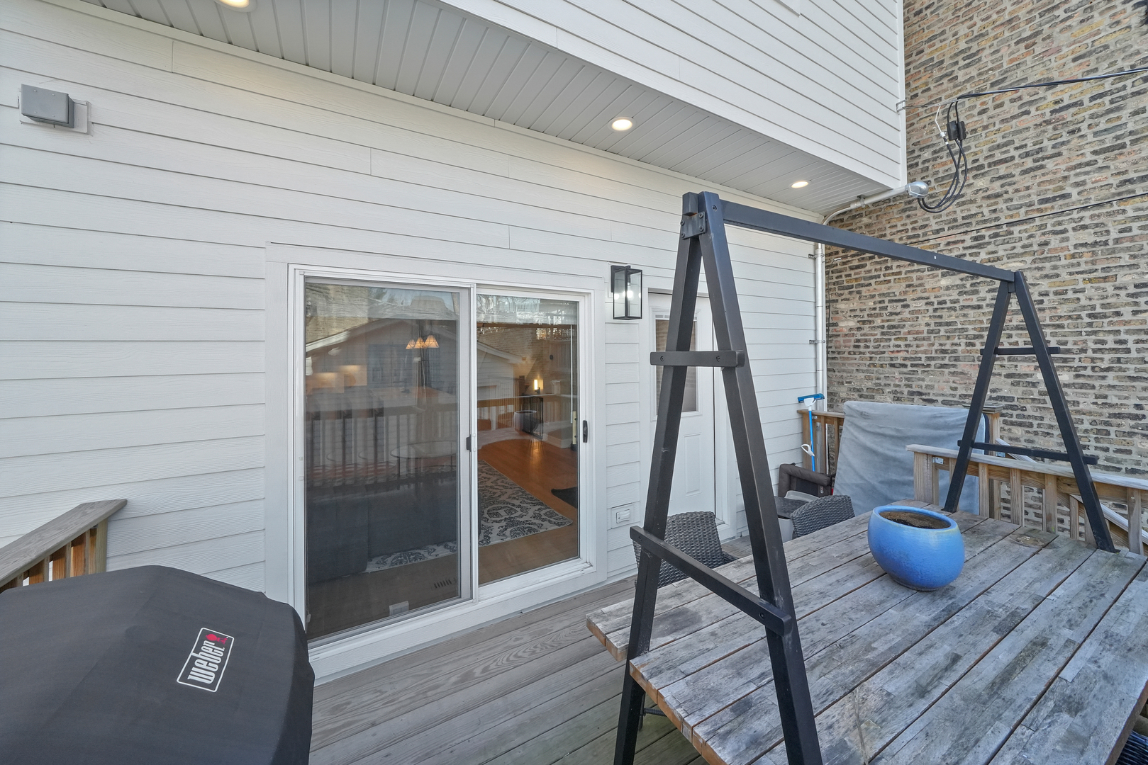 3222 W Potomac Avenue