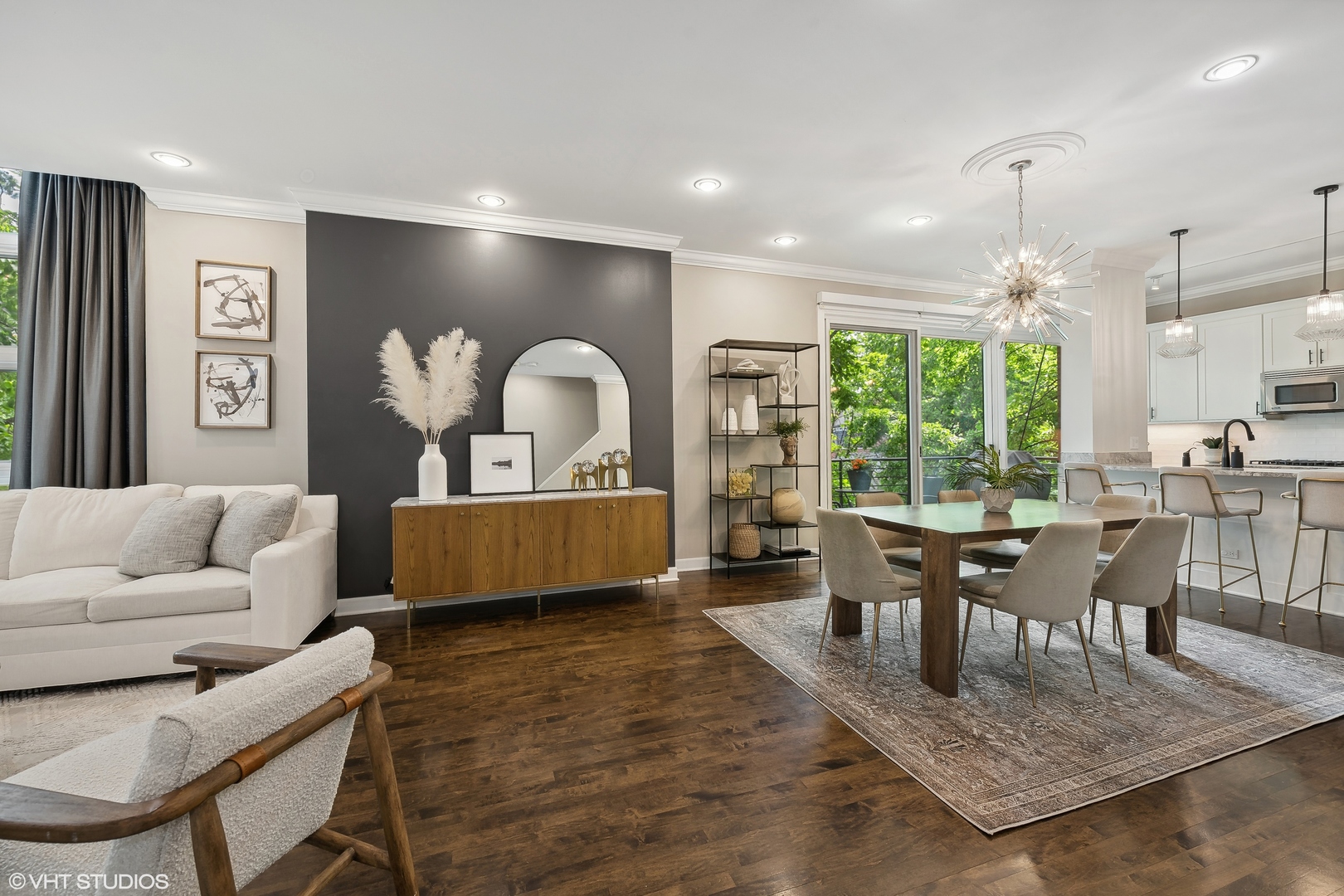 2038 W Willow Street Unit: D