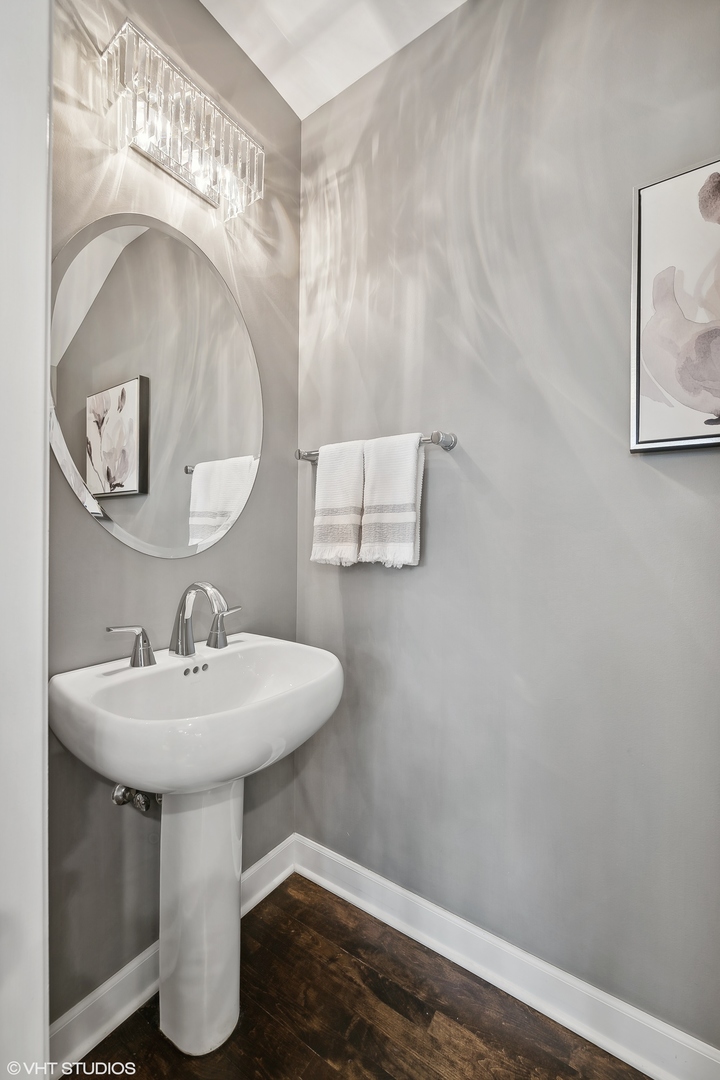 2038 W Willow Street Unit: D