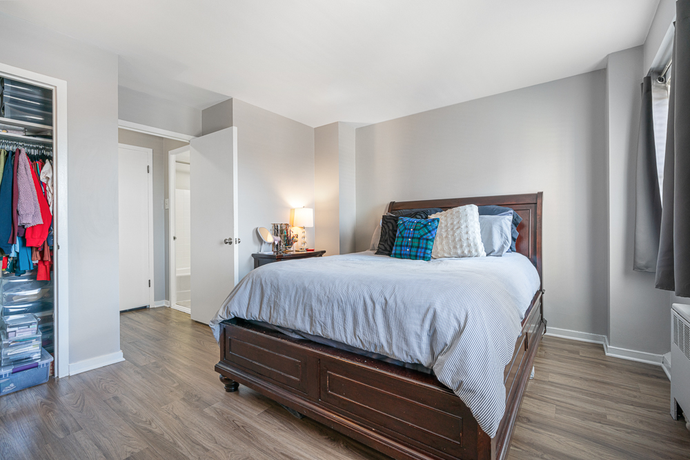 2909 N SHERIDAN Road Unit: 912