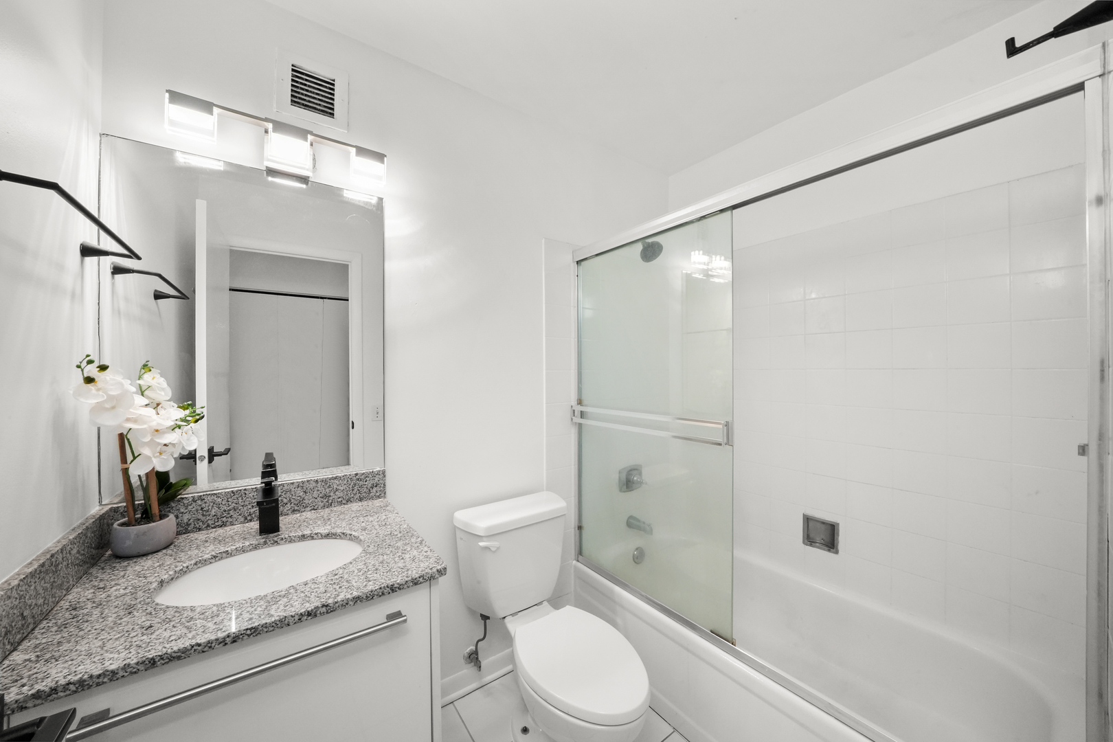 680 S Federal Street Unit: 203