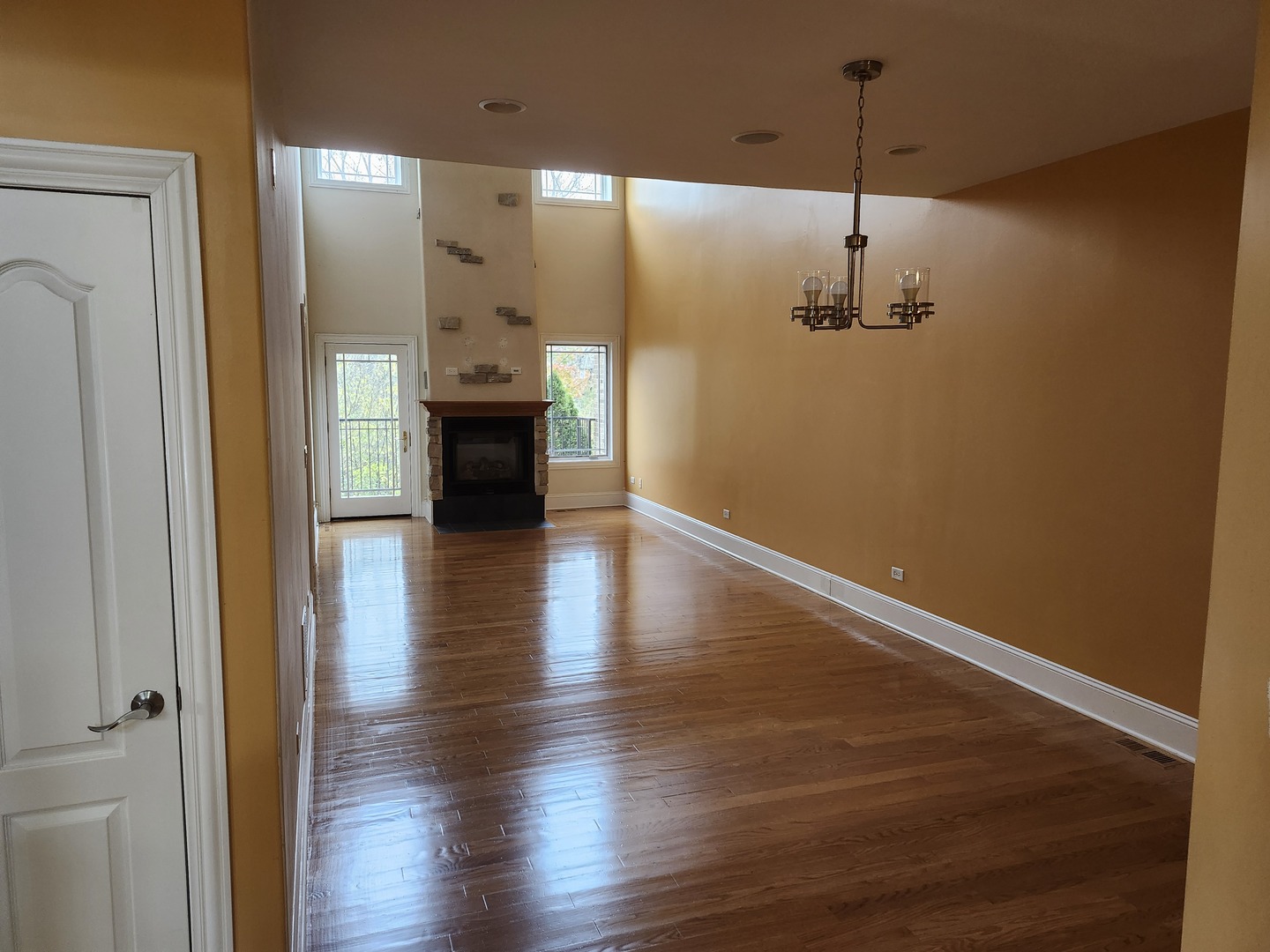 16W305 Shadow Creek Drive Unit: 305