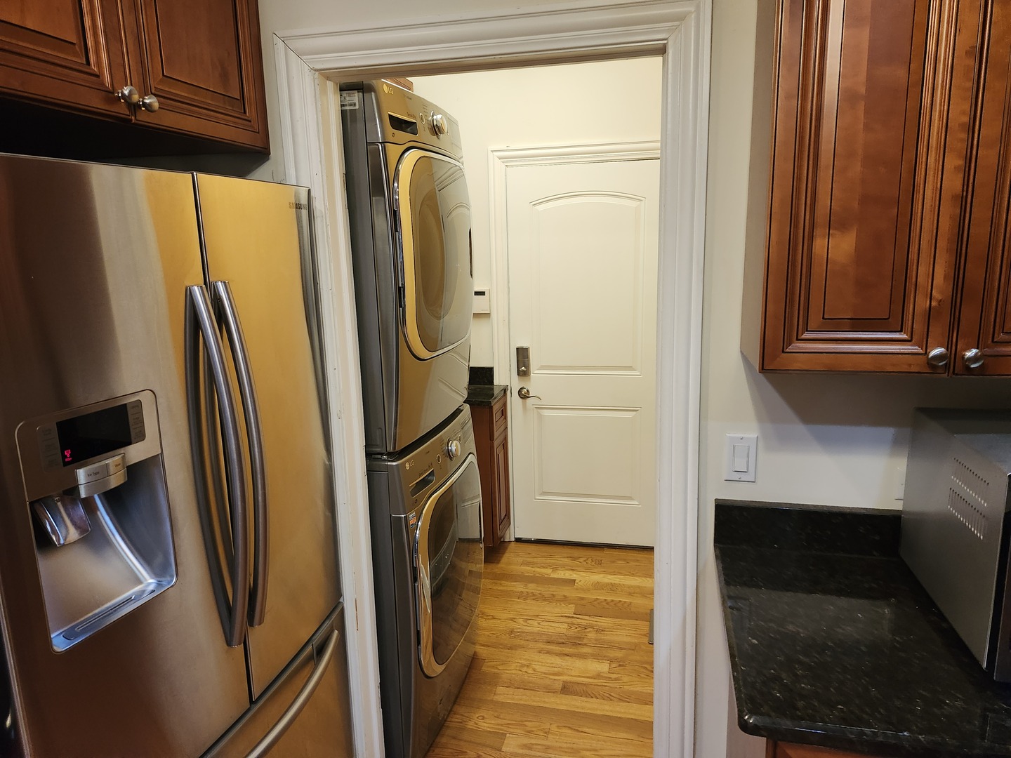 16W305 Shadow Creek Drive Unit: 305