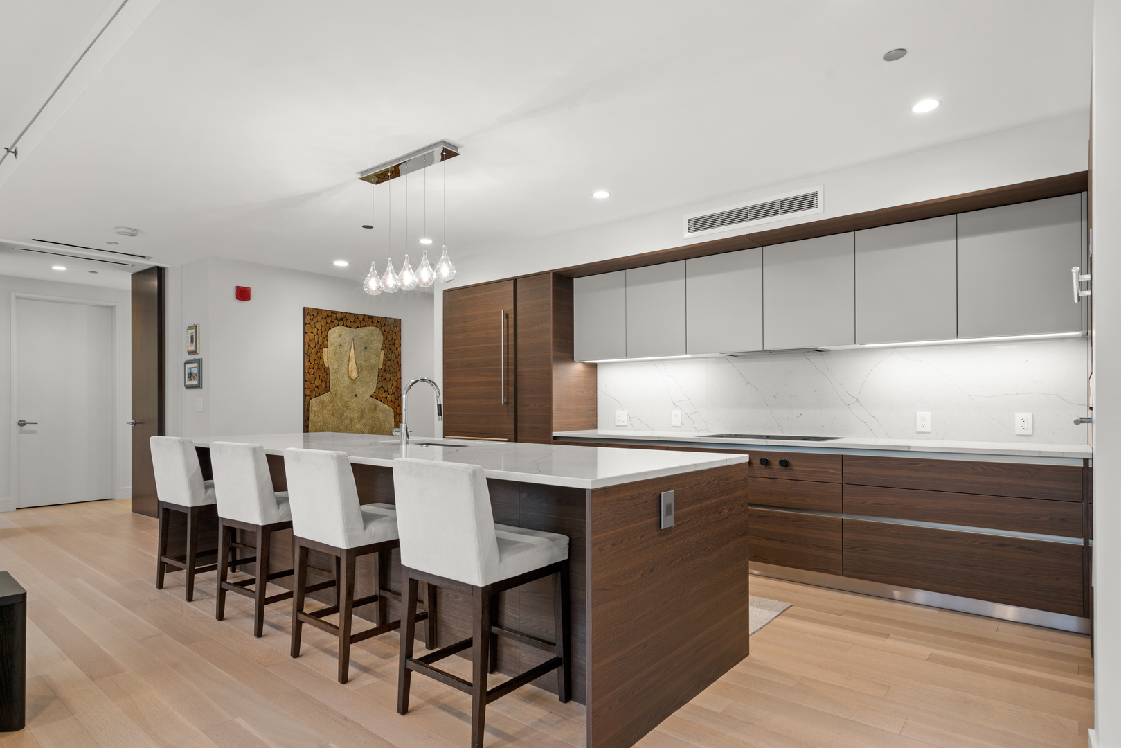 366 W Superior Street Unit: 303